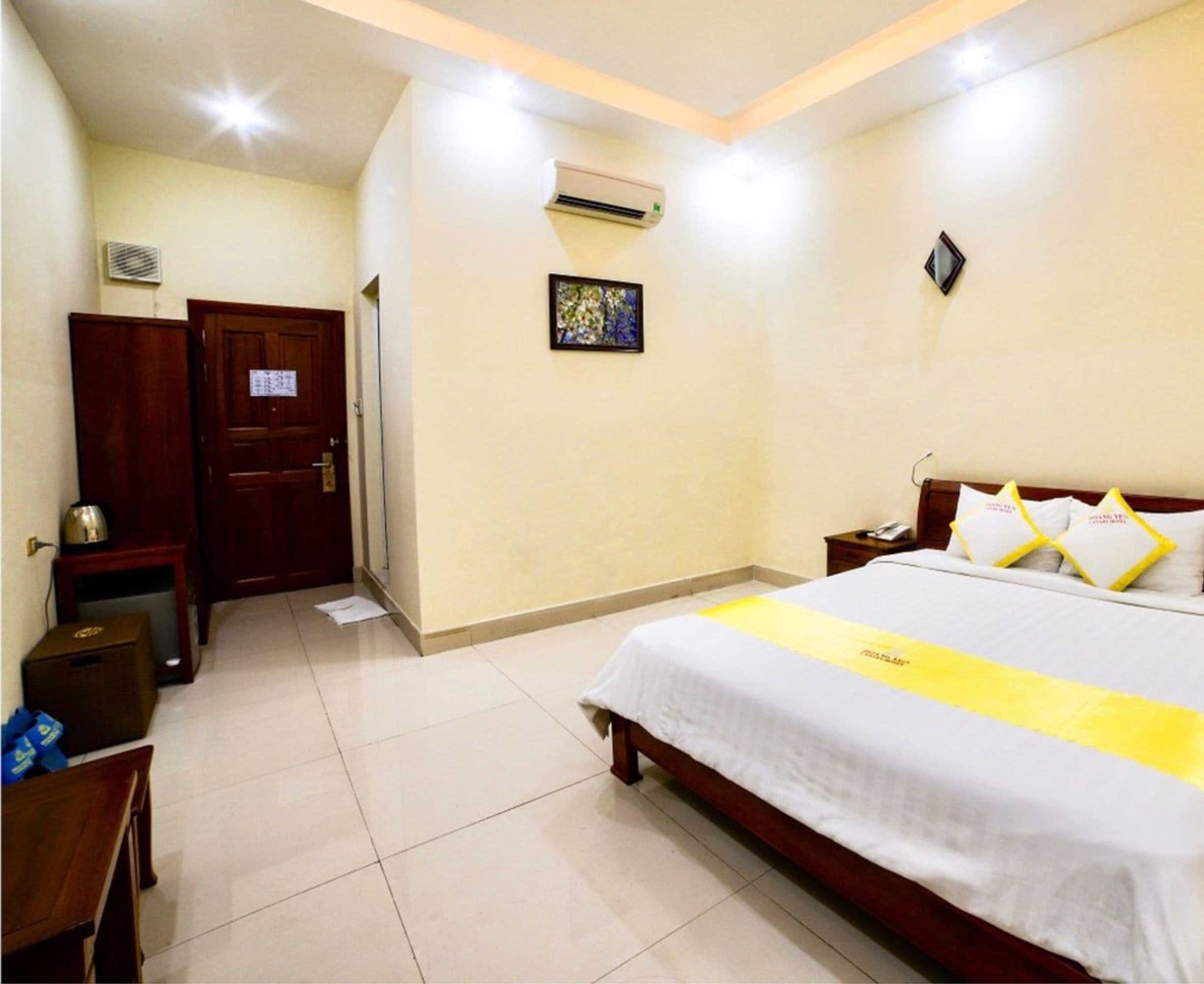 Gift card for Hoang Yen Canary Hotel Gift card for Hoang Yen Canary Hotel