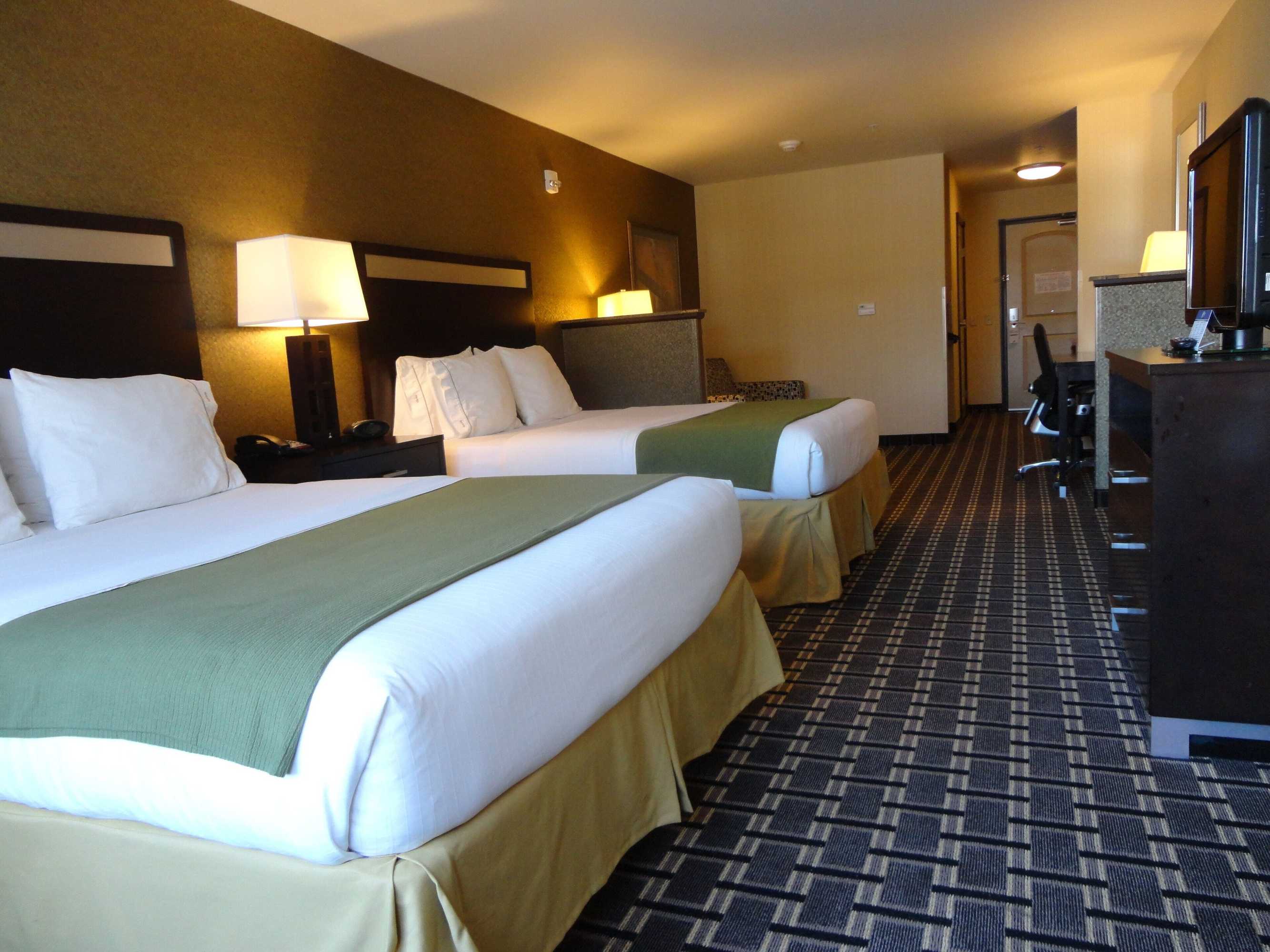 Gift card for Holiday Inn Express Hotel & Suites Limerick - Pottstown by Ihg Gift card for Holiday Inn Express Hotel & Suites Limerick - Pottstown by Ihg