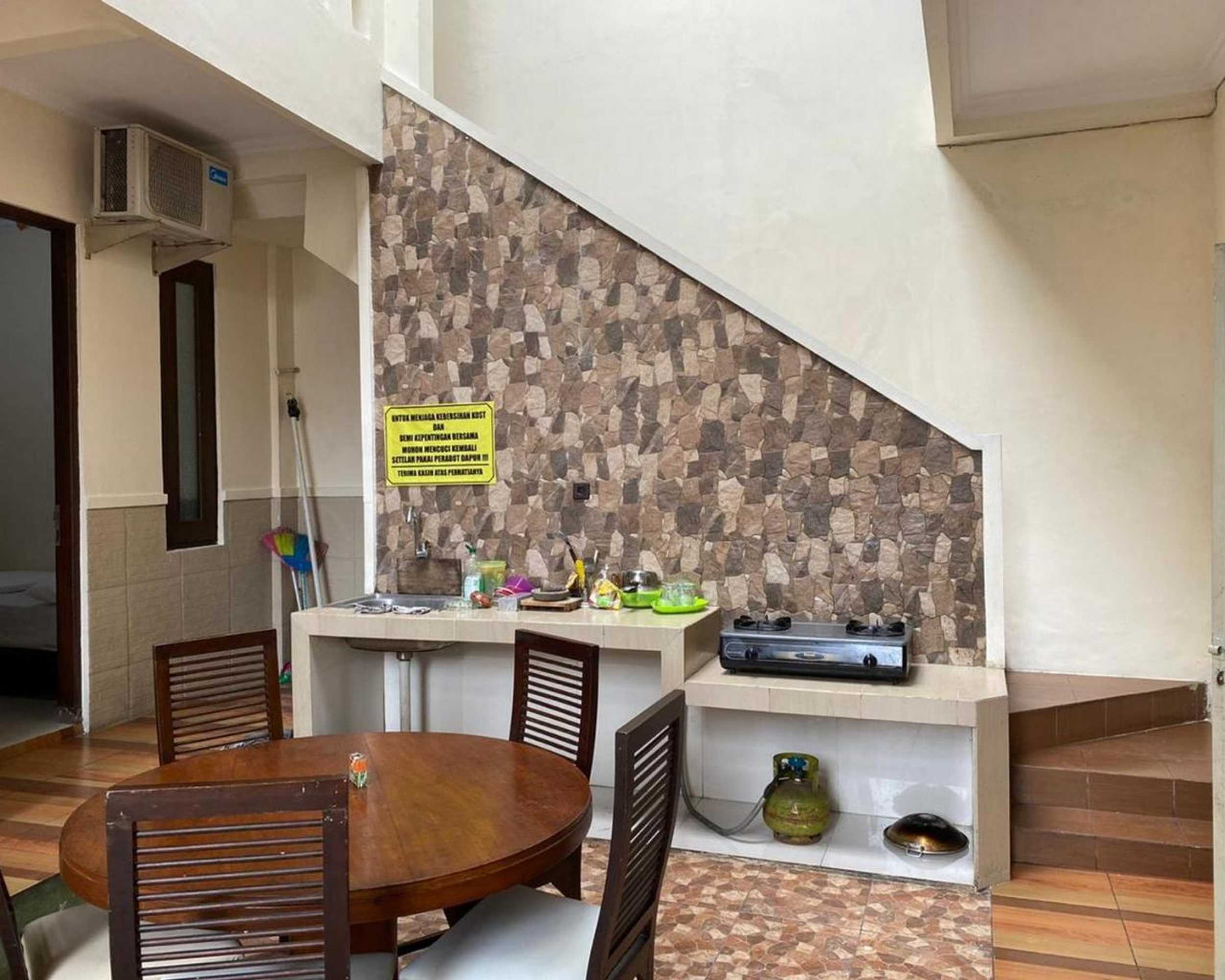 Gift card for Jatiwinangun Homestay Near Gor Satria Purwoketo Mitra Reddoorz Gift card for Jatiwinangun Homestay Near Gor Satria Purwoketo Mitra Reddoorz