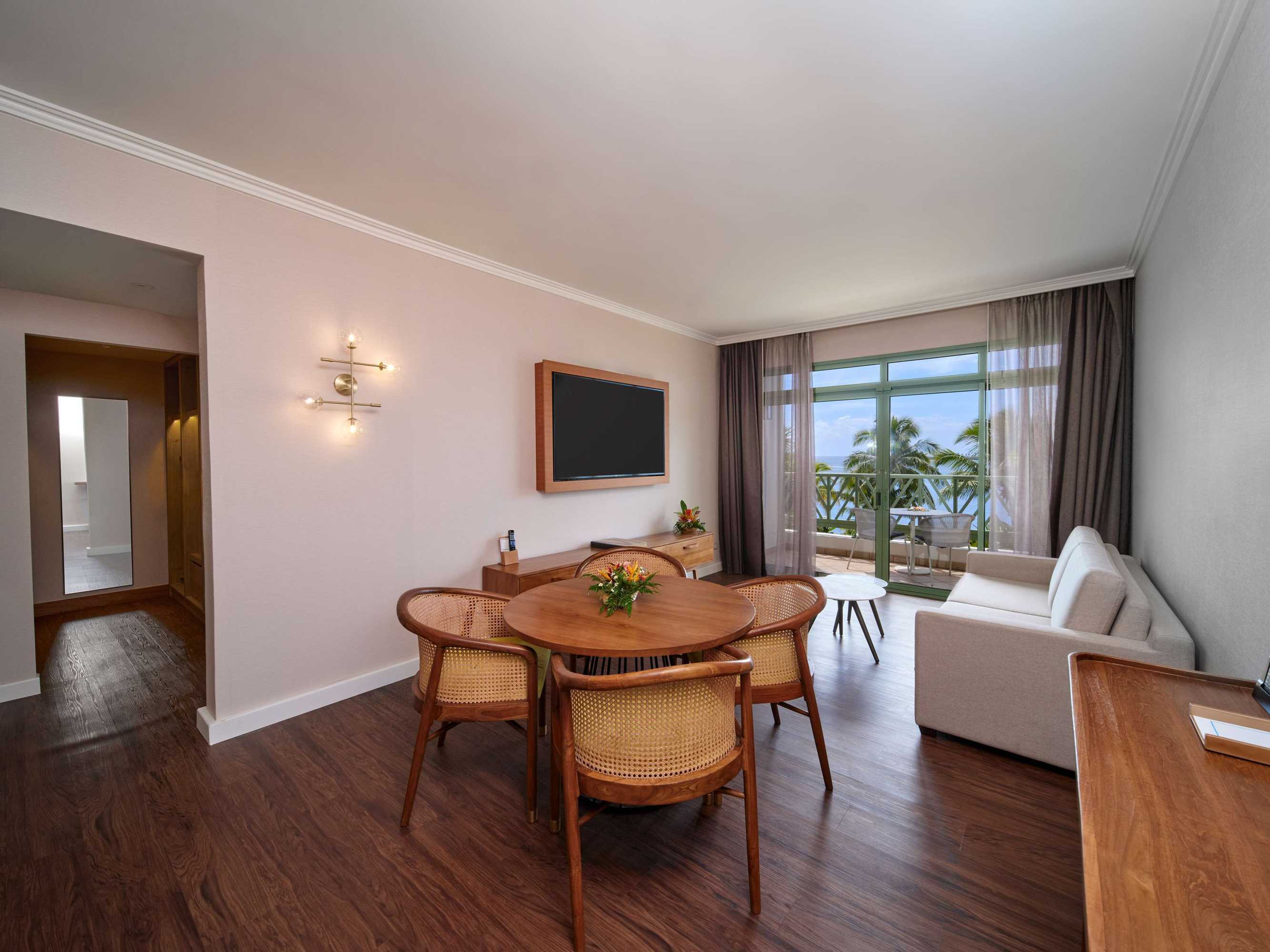 Gift card for Hilton Hotel Tahiti Gift card for Hilton Hotel Tahiti