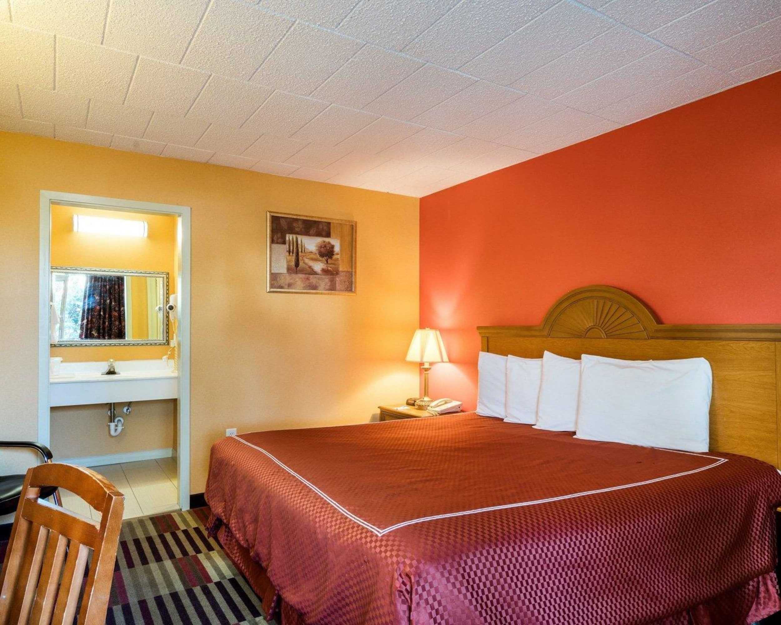 Gift card for Rodeway Inn University Gift card for Rodeway Inn University