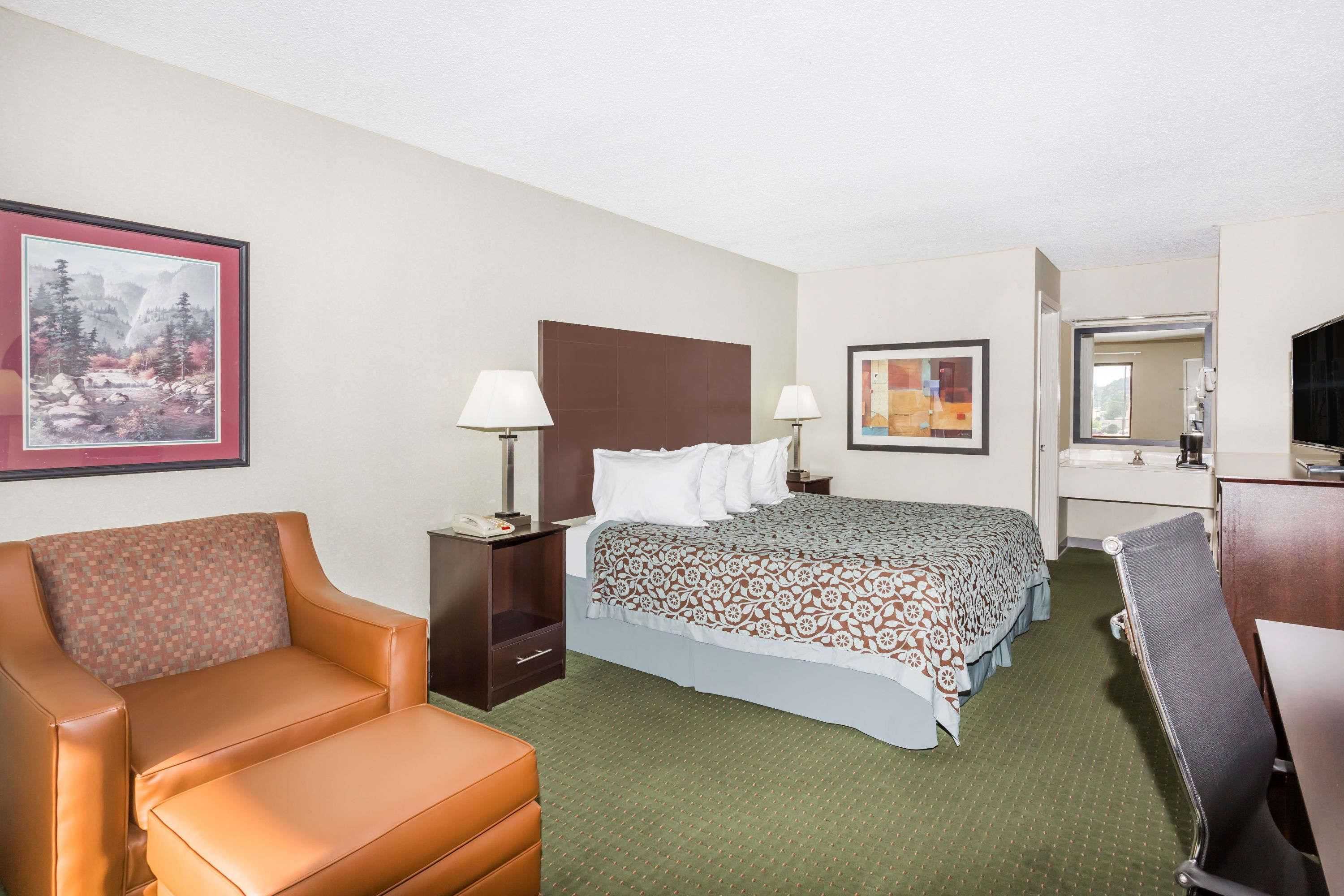Gift card for Days Inn by Wyndham Hendersonville Gift card for Days Inn by Wyndham Hendersonville