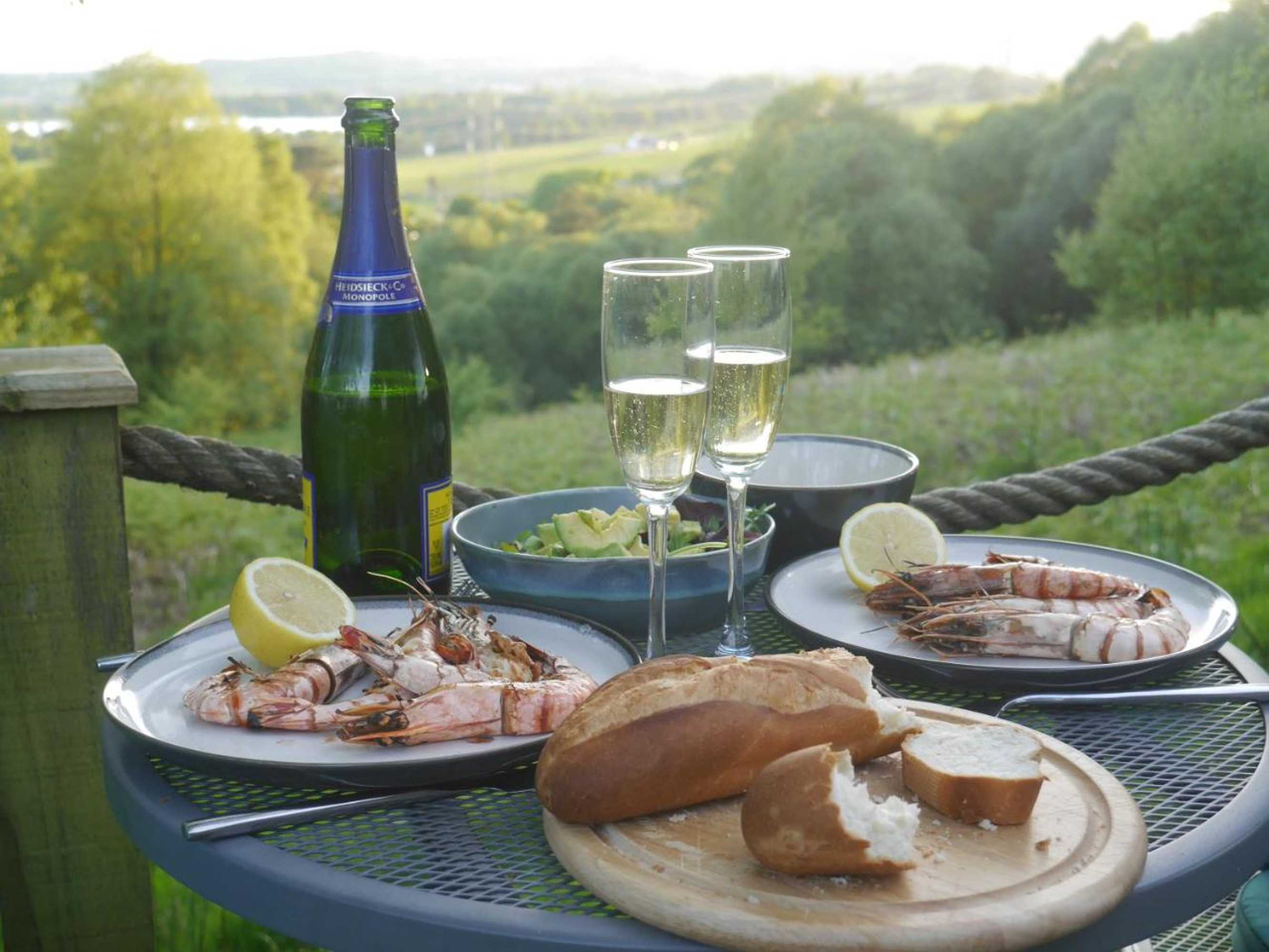 Gift card for Craigmaddie Muir Roundhouse With Hot Tub Romantic, Luxury, Rural Stay For 2 Near Milngavie Gift card for Craigmaddie Muir Roundhouse With Hot Tub Romantic, Luxury, Rural Stay For 2 Near Milngavie