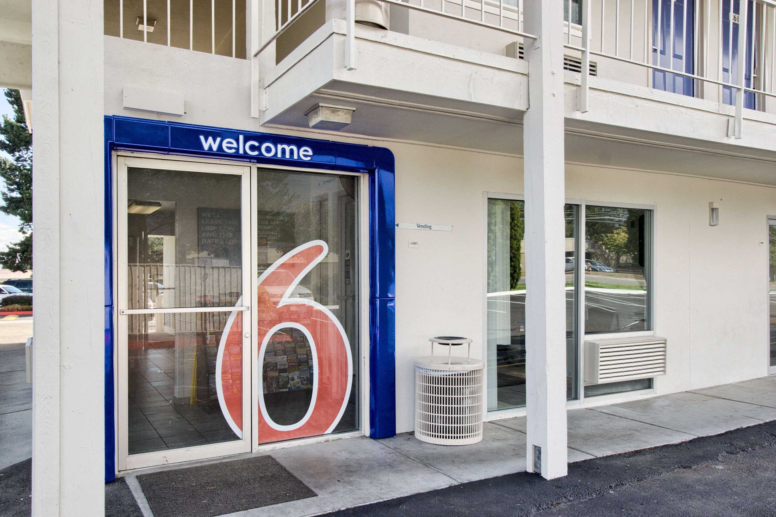 Gift card for Motel 6 Everett, WA - North