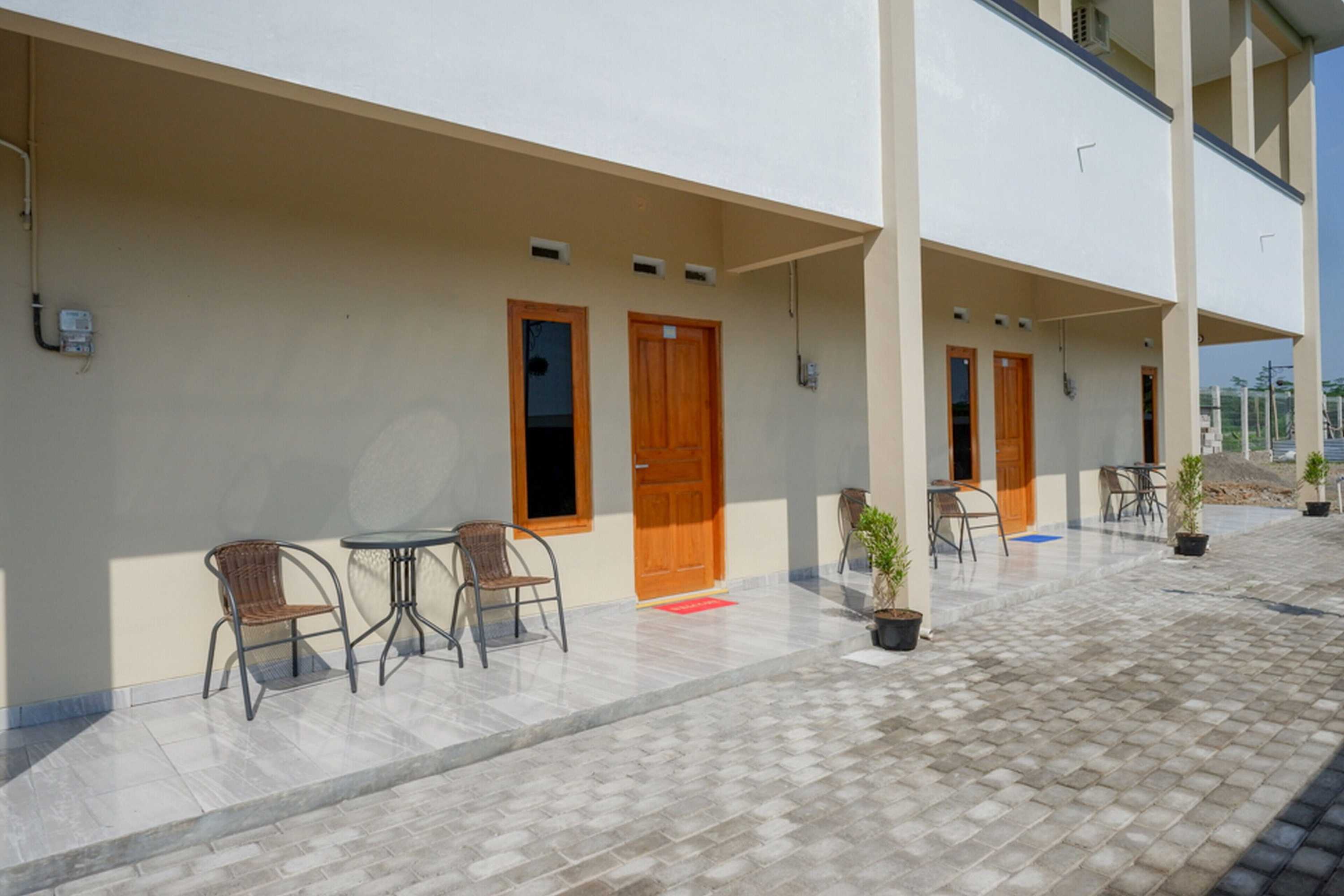 Gift card for Reddoorz Near Padang Golf Adisucipto