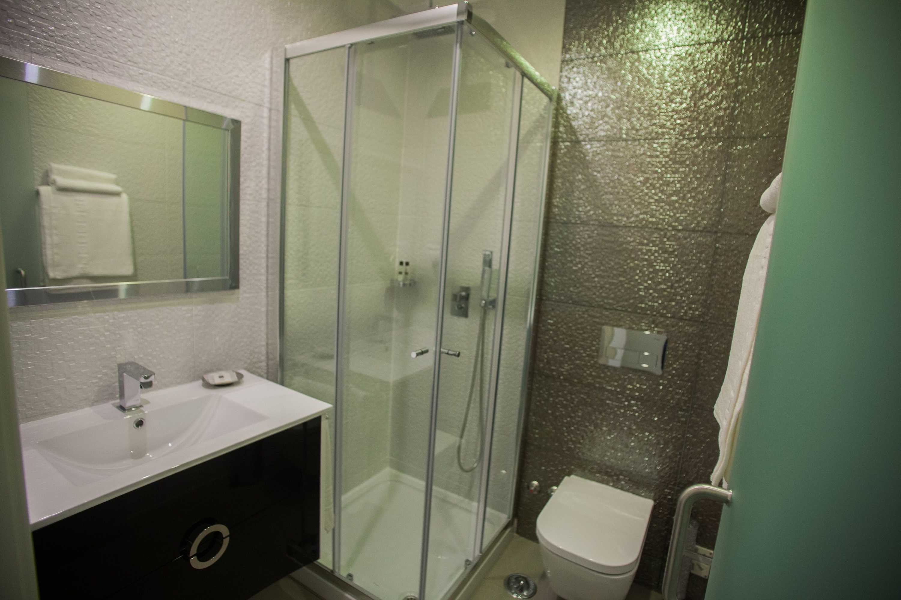 Gift card for Thomar Story