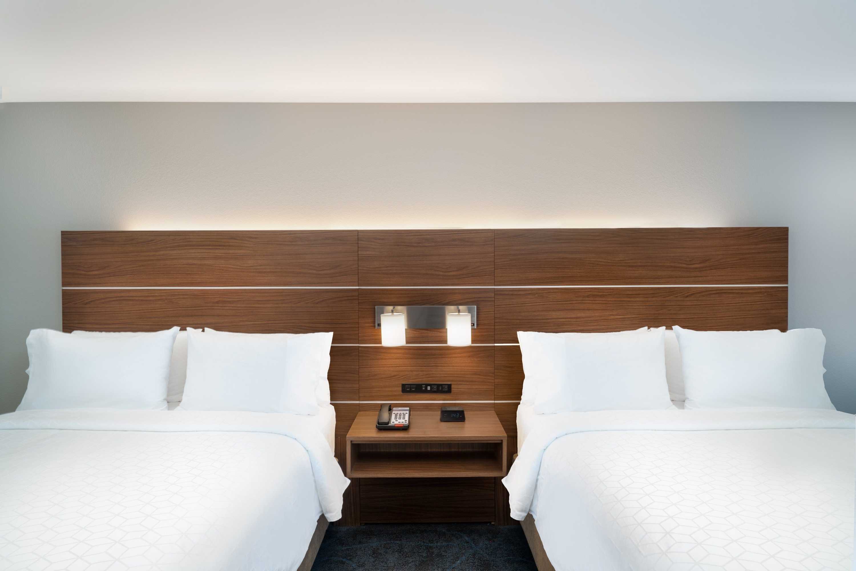 Gift card for Holiday Inn Express & Suites Dahlonega by Ihg Gift card for Holiday Inn Express & Suites Dahlonega by Ihg