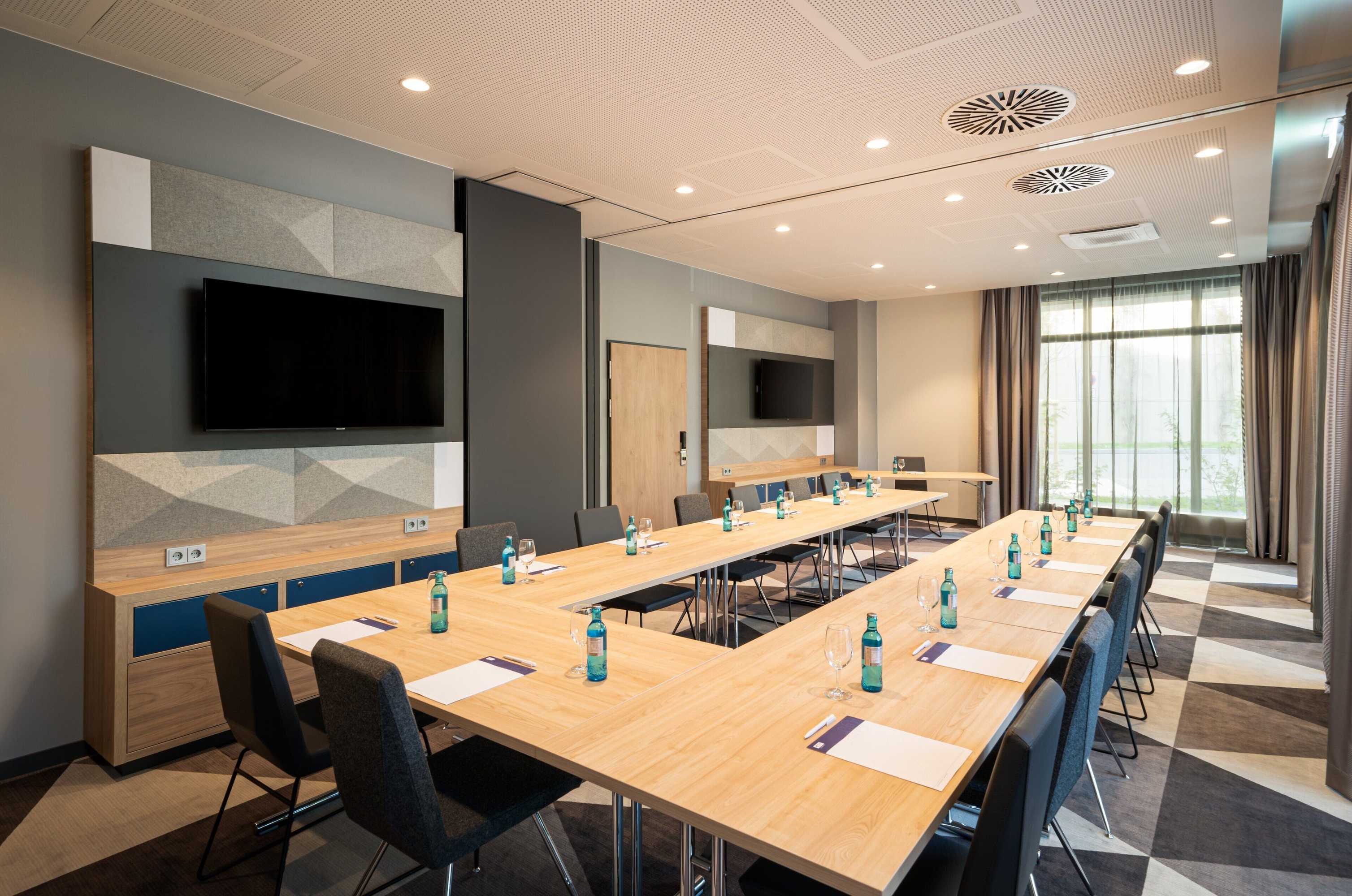 Gift card for Holiday Inn Express Rosenheim by Ihg Gift card for Holiday Inn Express Rosenheim by Ihg