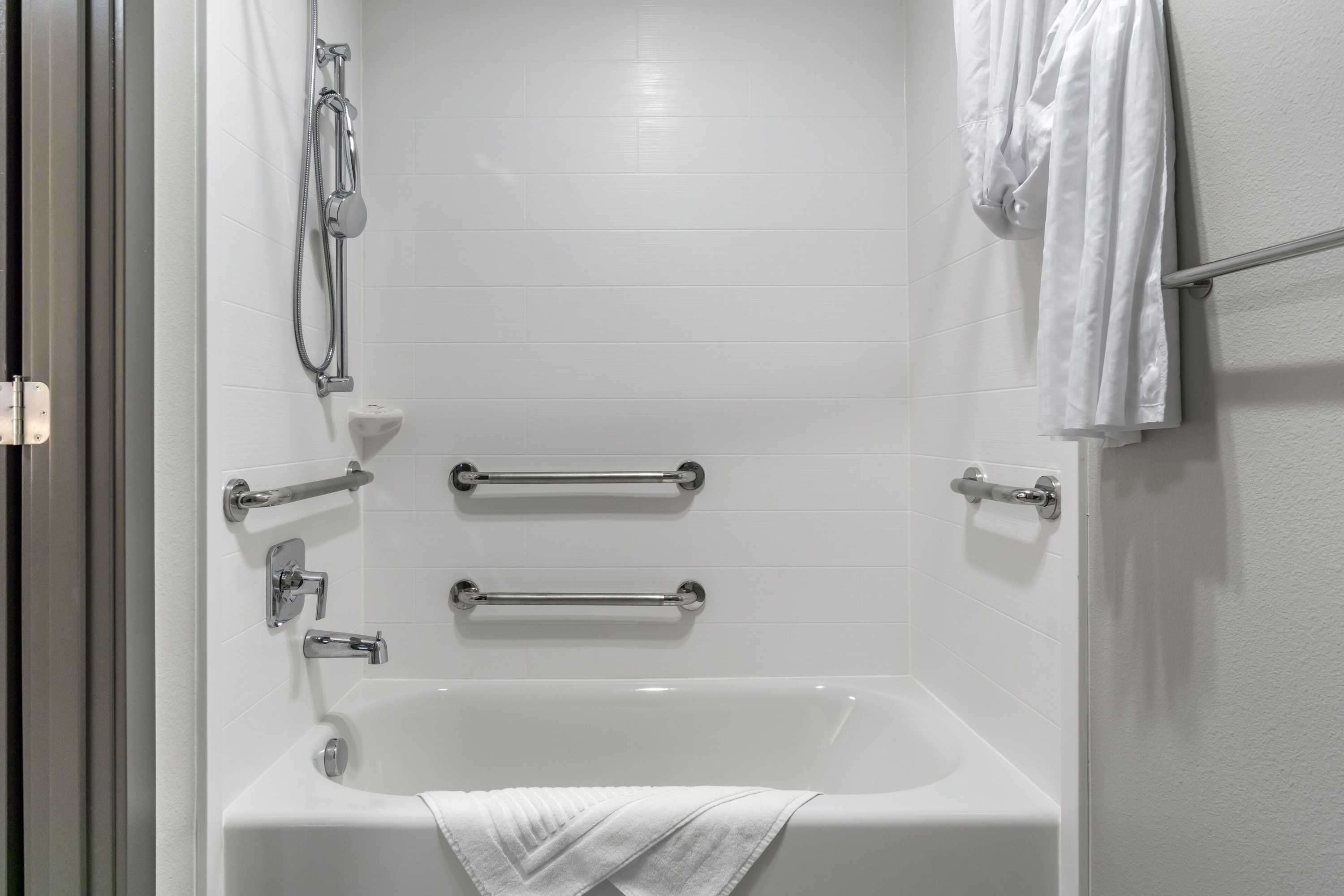 Gift card for Comfort Inn & Suites Pacific - Auburn