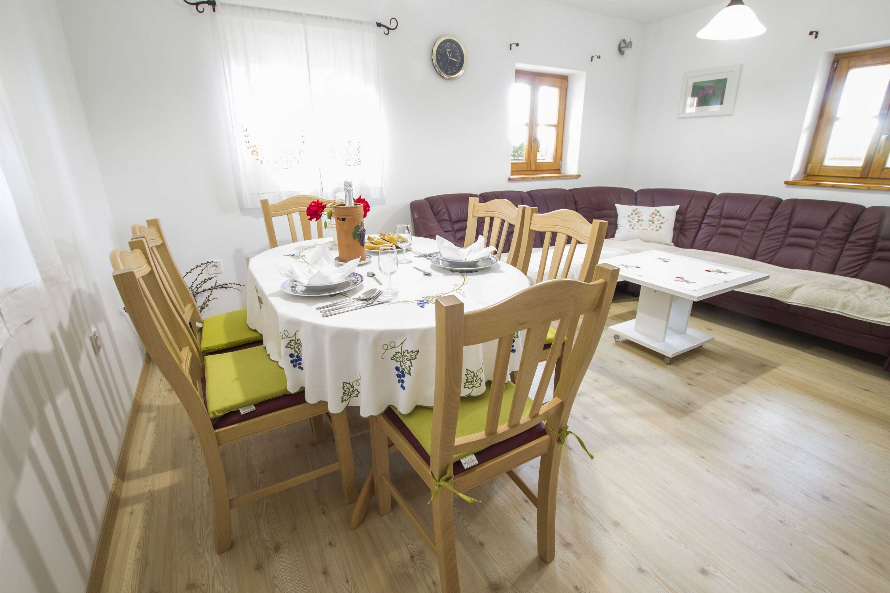 Gift card for Country House Srček With Two Bedrooms And Vineyard View Gift card for Country House Srček With Two Bedrooms And Vineyard View