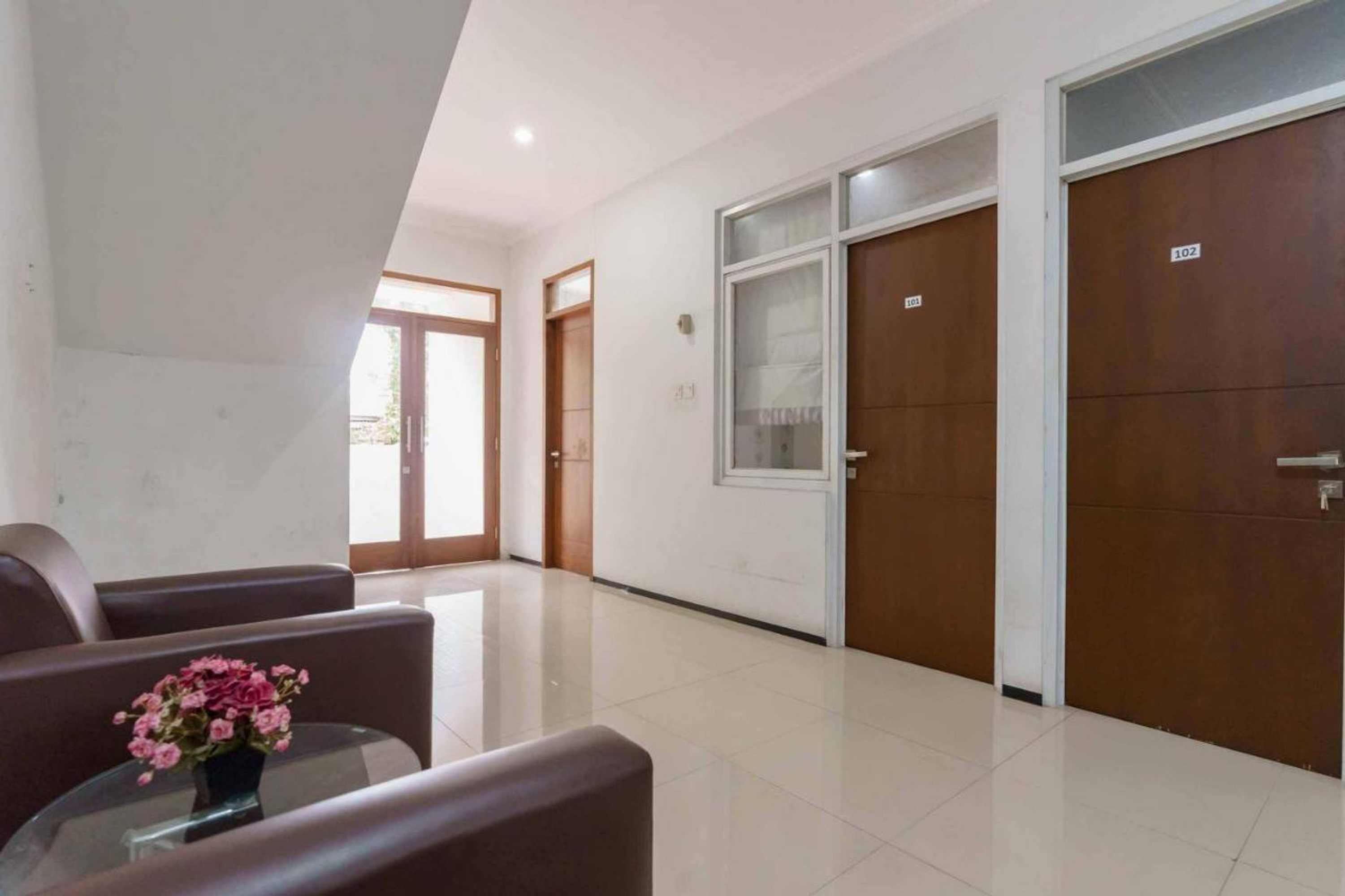 Gift card for Aimer Guest House Syariah Mitra Reddoorz