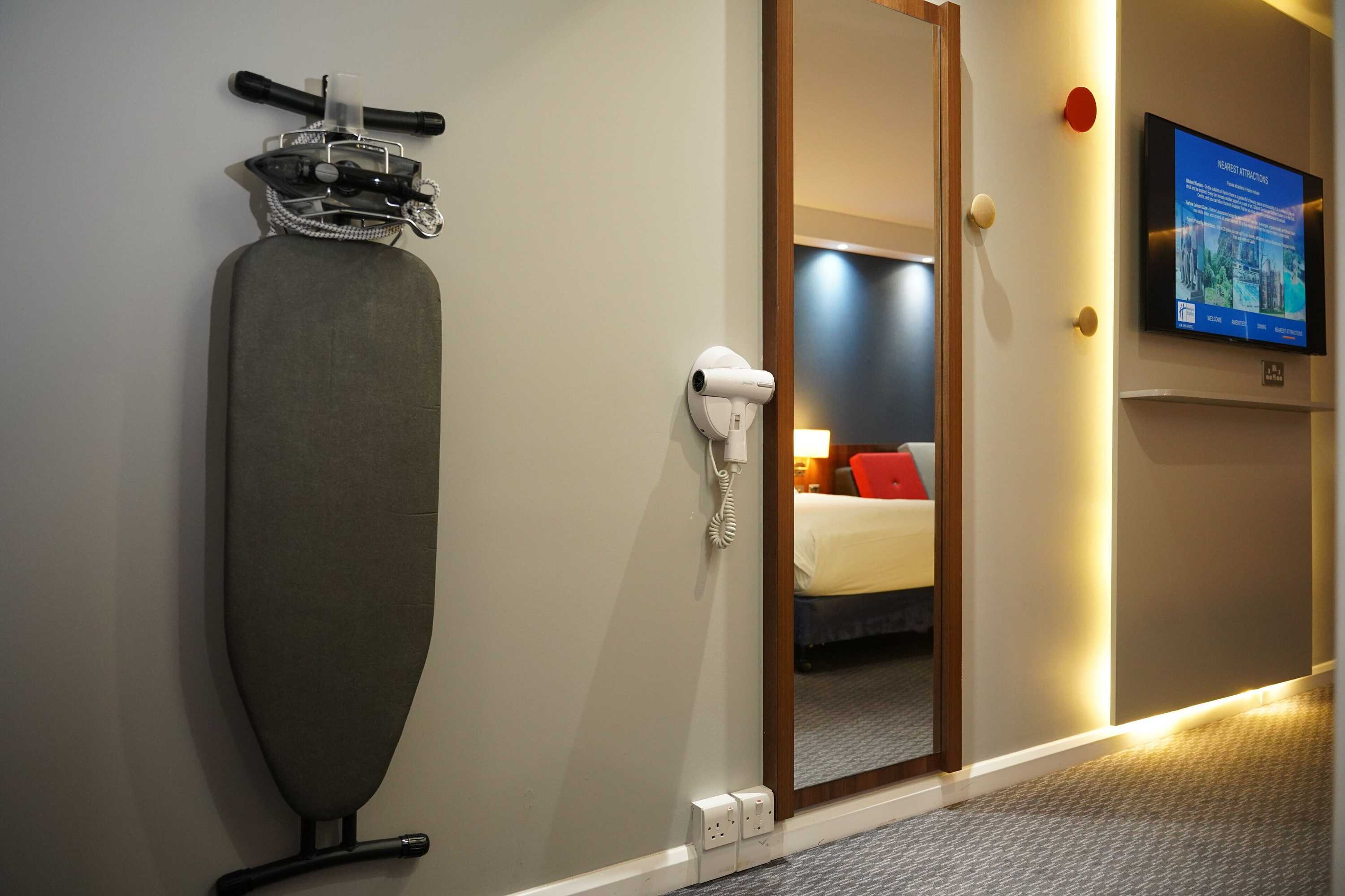 Gift card for Holiday Inn Express Harlow by Ihg Gift card for Holiday Inn Express Harlow by Ihg