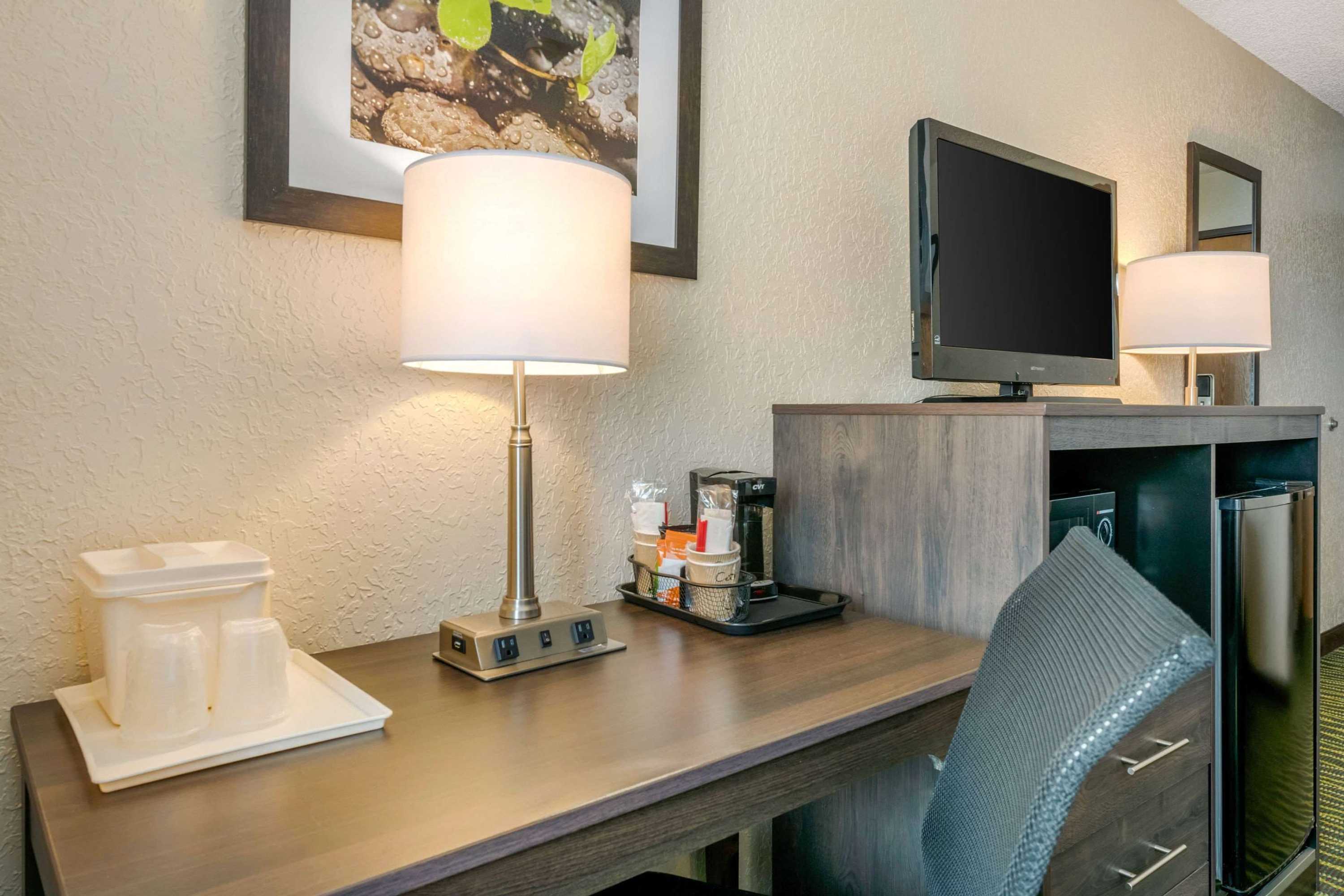 Gift card for Quality Inn & Suites Leesburg Chain of Lakes Gift card for Quality Inn & Suites Leesburg Chain of Lakes