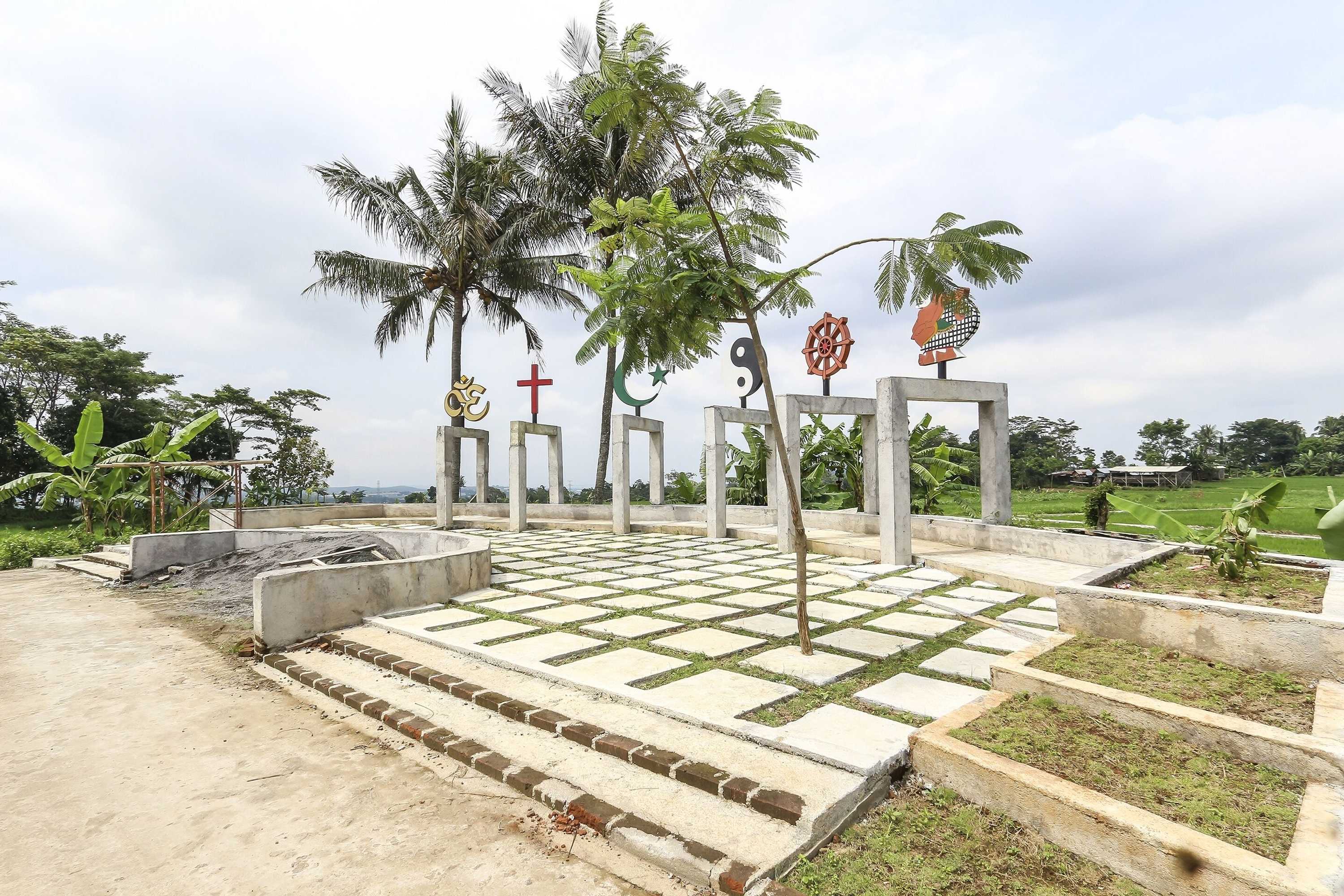Gift card for Oyo Homes 91151 Desa Wisata Kreatif Perdamaian Srumbung Gunung Gift card for Oyo Homes 91151 Desa Wisata Kreatif Perdamaian Srumbung Gunung