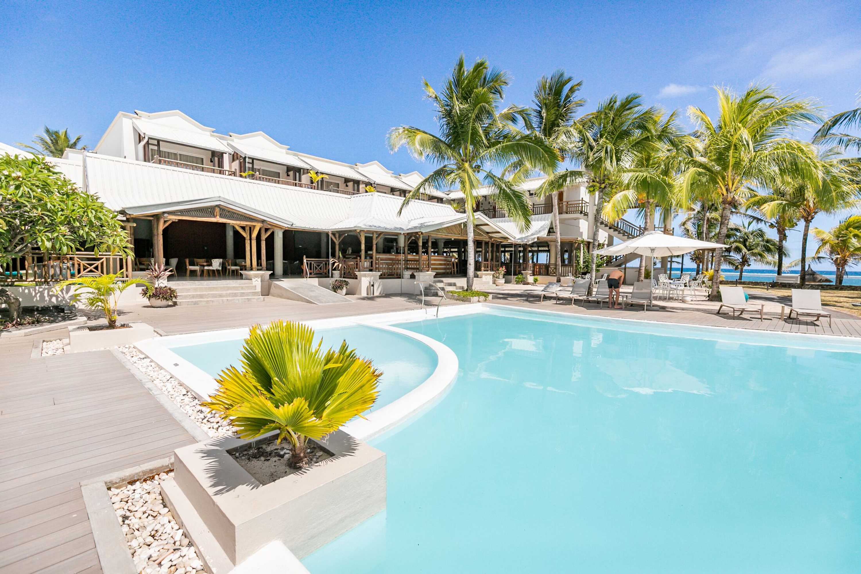 Gift card for Le Peninsula Bay Beach Resort Gift card for Le Peninsula Bay Beach Resort