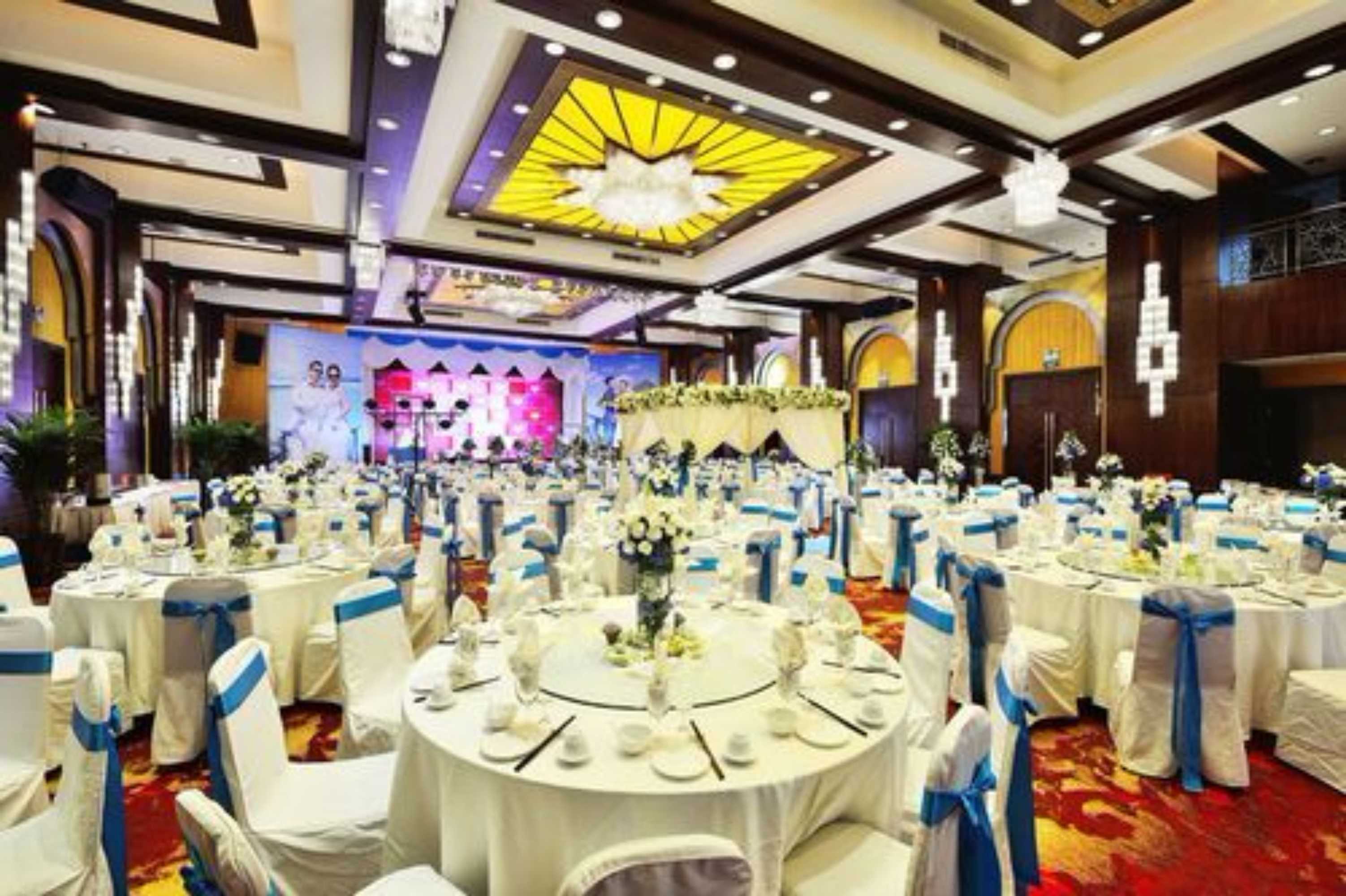 Gift card for Luxemon Xinjiang Hongfu Hotel Gift card for Luxemon Xinjiang Hongfu Hotel