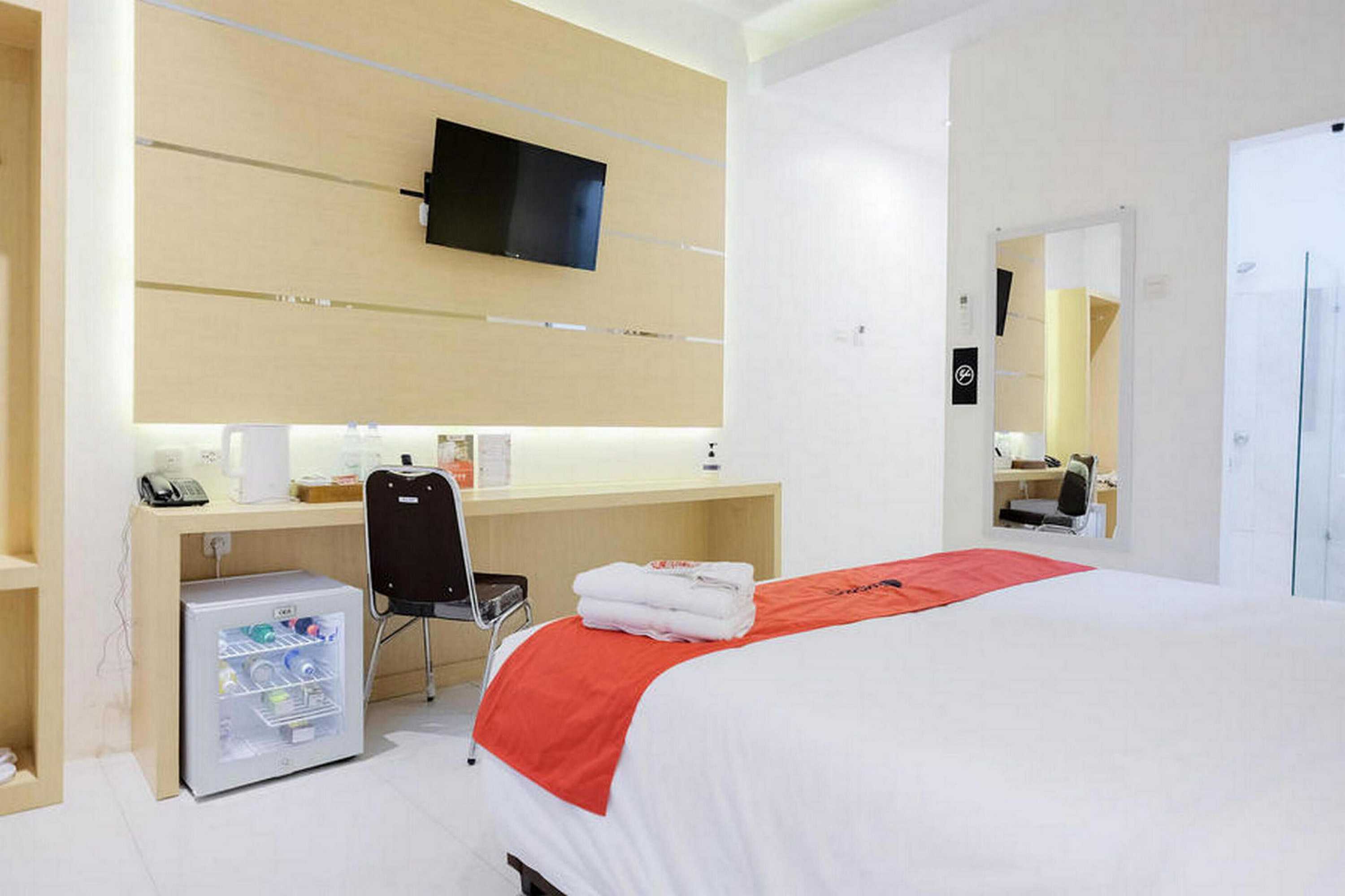 Gift card for Reddoorz Plus Syariah Near Museum Lampung Gift card for Reddoorz Plus Syariah Near Museum Lampung
