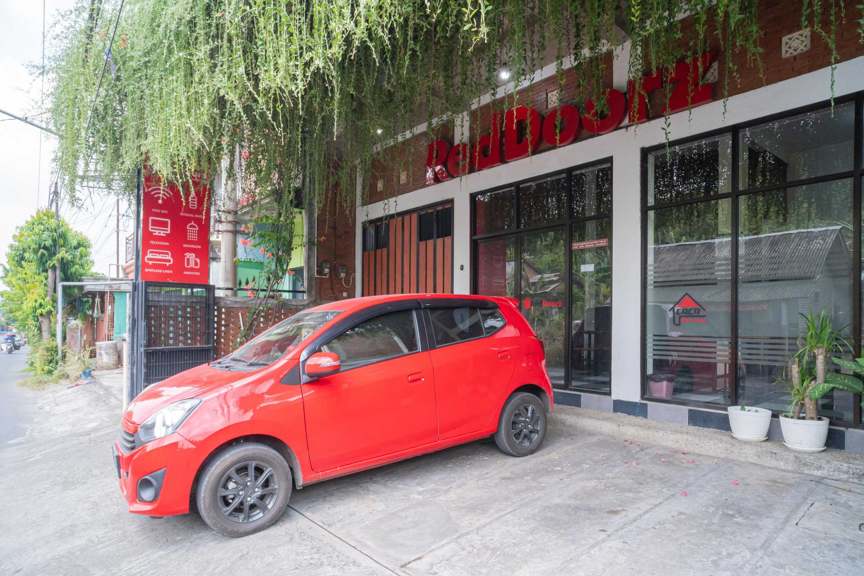 Gift card for Reddoorz Syariah @ Selomangleng Kediri