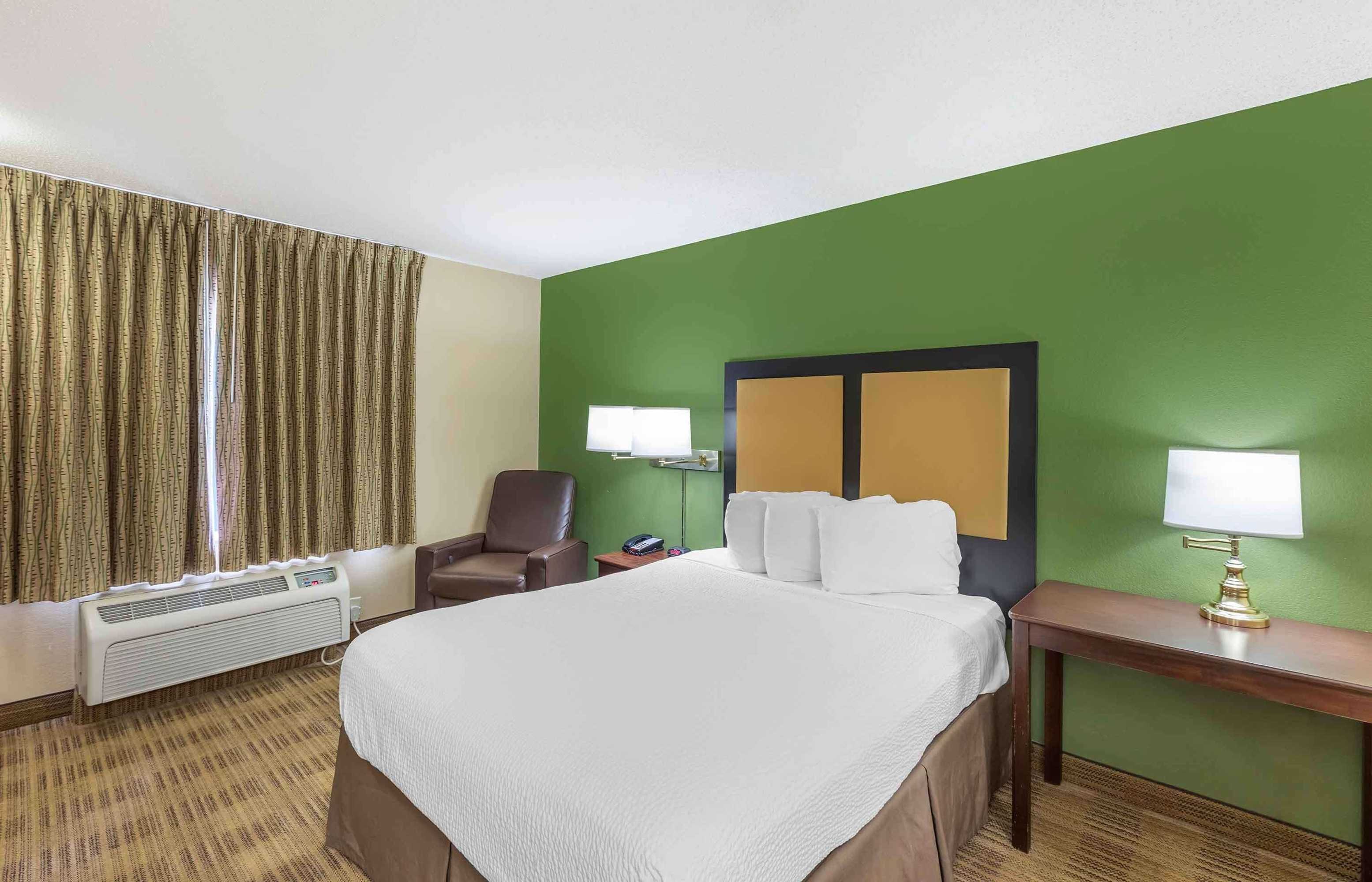 Gift card for Extended Stay America Select Suites - Milwaukee - Wauwatosa Gift card for Extended Stay America Select Suites - Milwaukee - Wauwatosa
