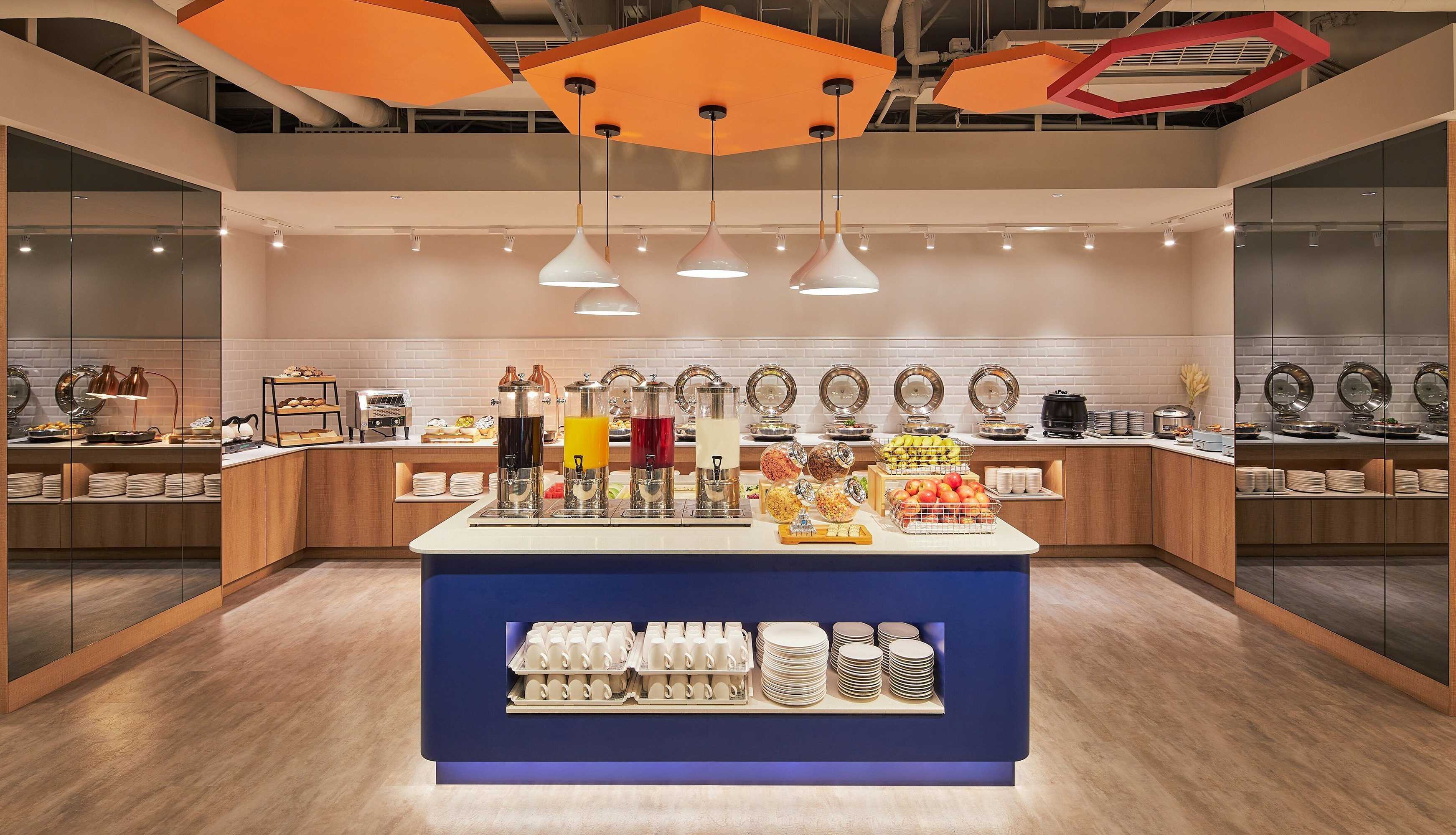 Gift card for Holiday Inn Express Taichung Park by Ihg Gift card for Holiday Inn Express Taichung Park by Ihg