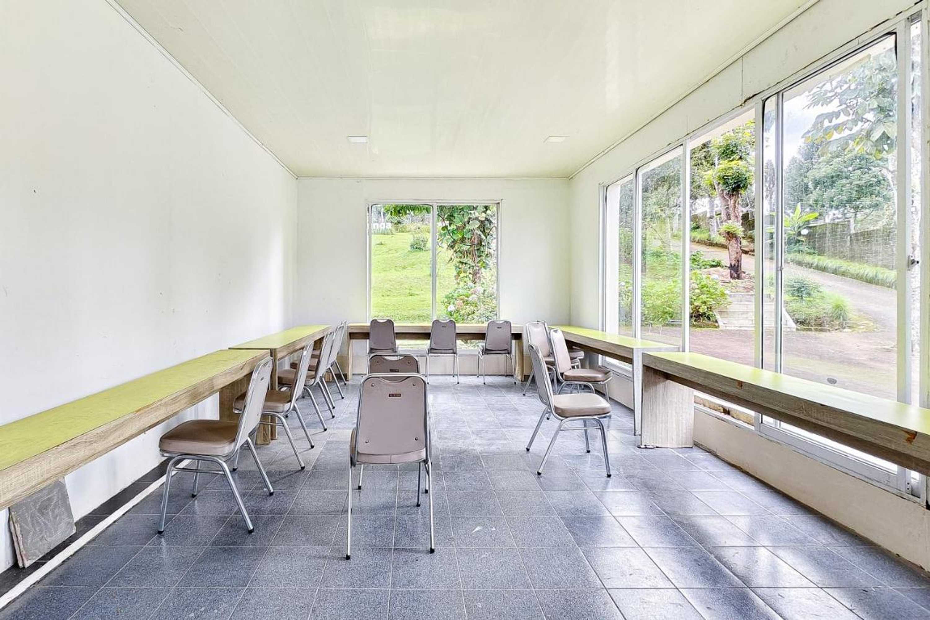 Gift card for Reddoorz Near Taman Safari 3