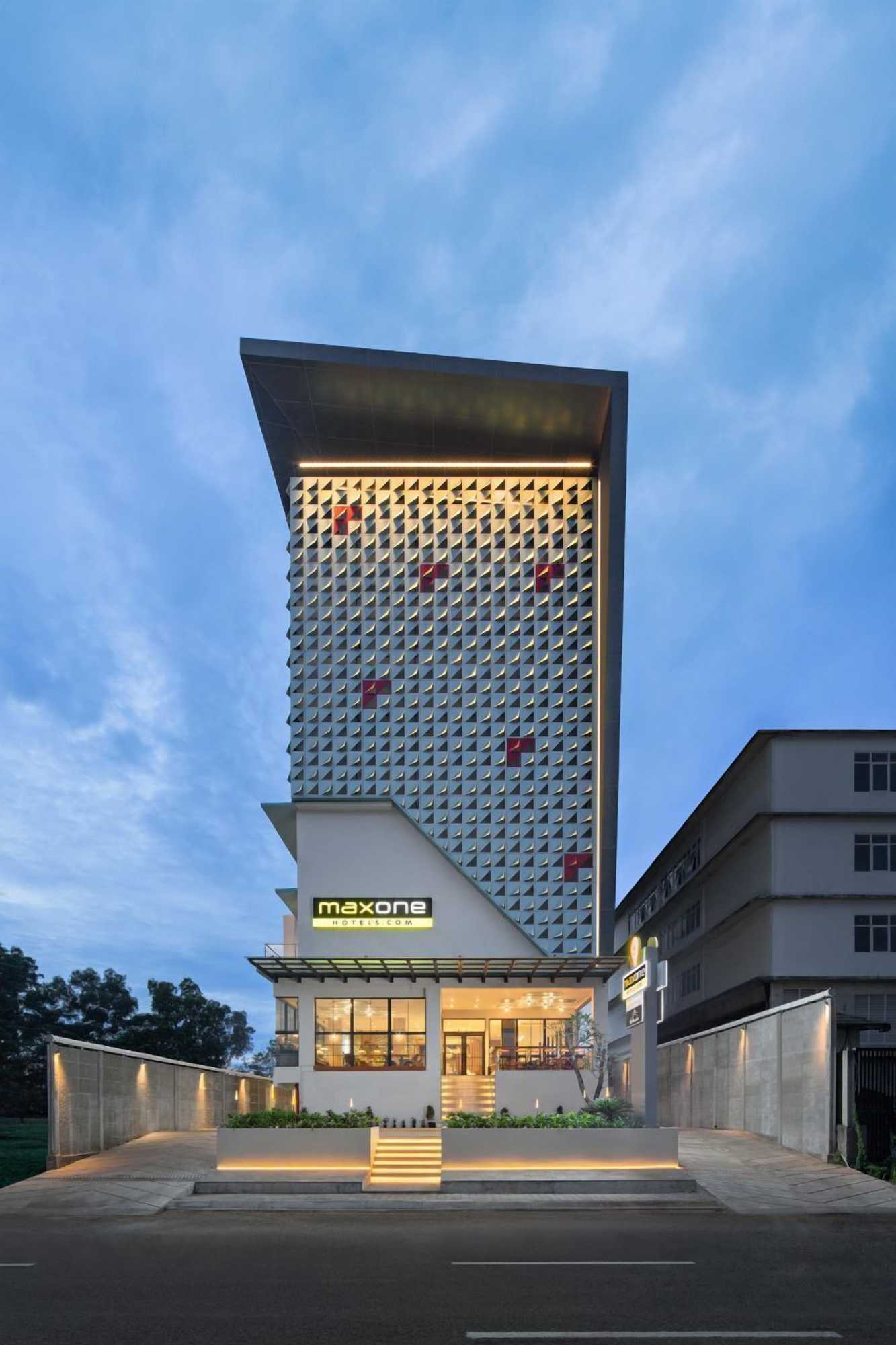 Gift card for Maxonehotels Kota Harapan Indah Bekasi Gift card for Maxonehotels Kota Harapan Indah Bekasi