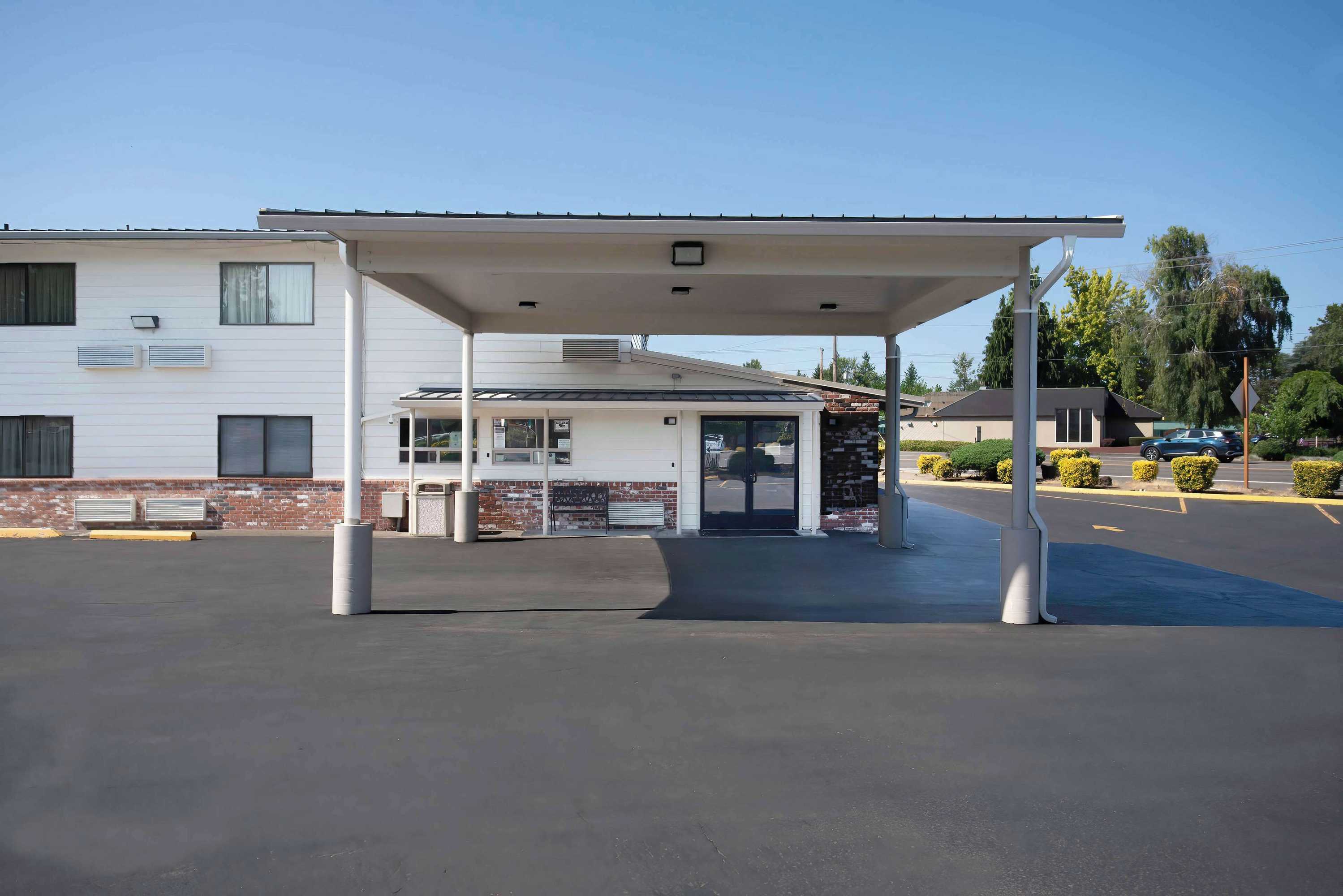 Gift card for Motel 6 Gresham, OR - Portland
