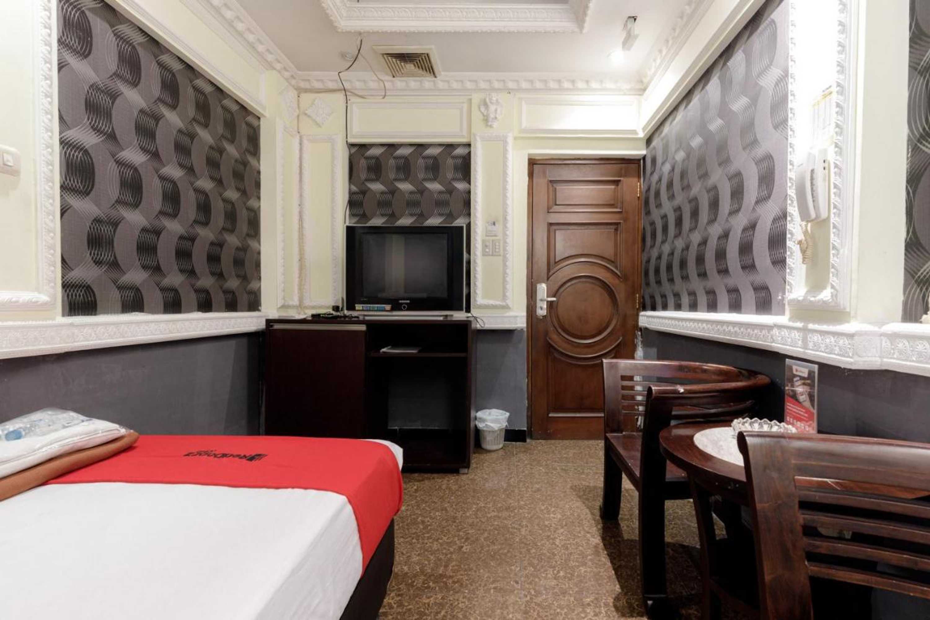 Gift card for Reddoorz Plus Near Simpang Tiga Tritayasa Cilegon