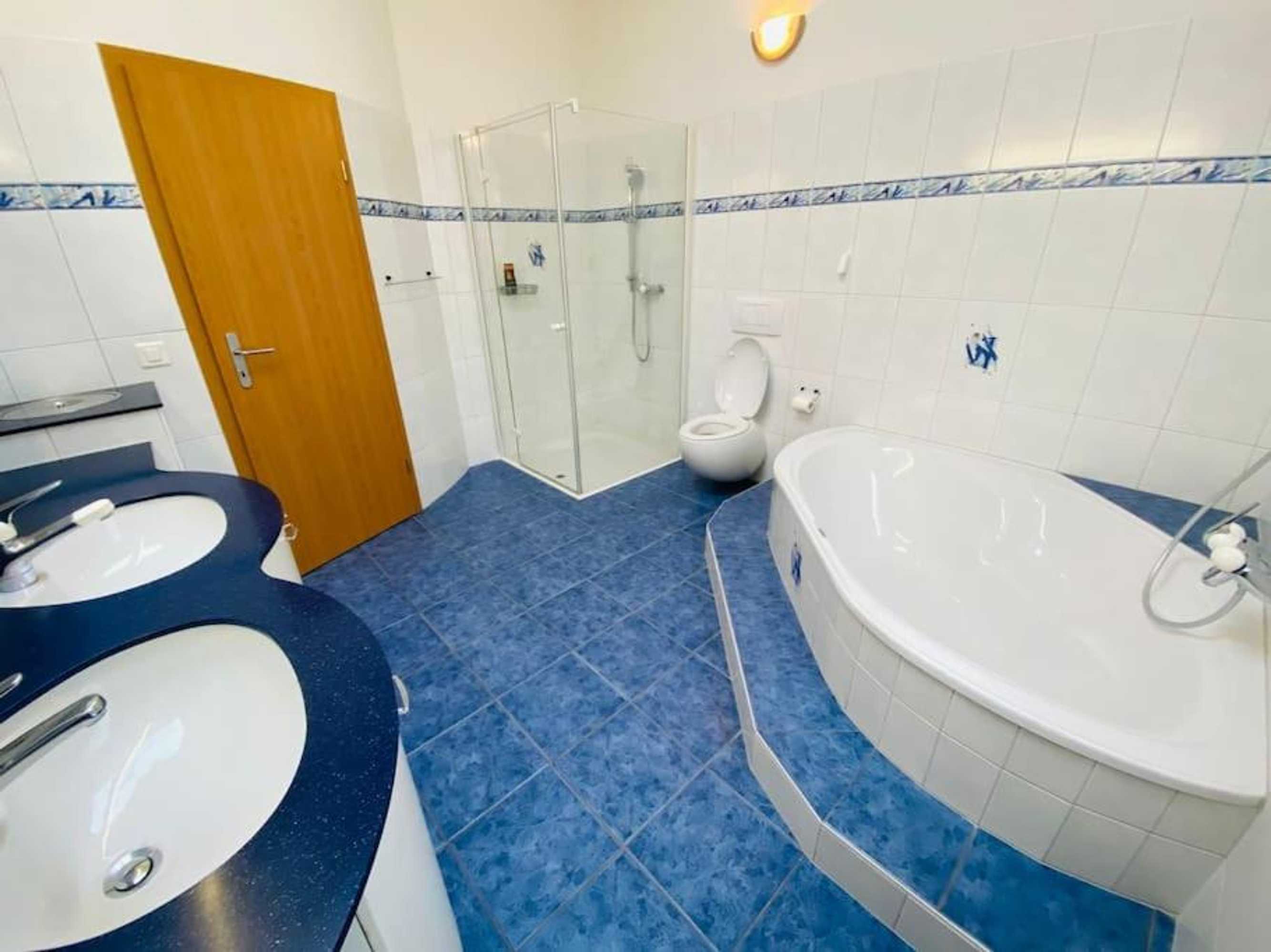 Gift card for Leon's Holiday Homes Villa 1