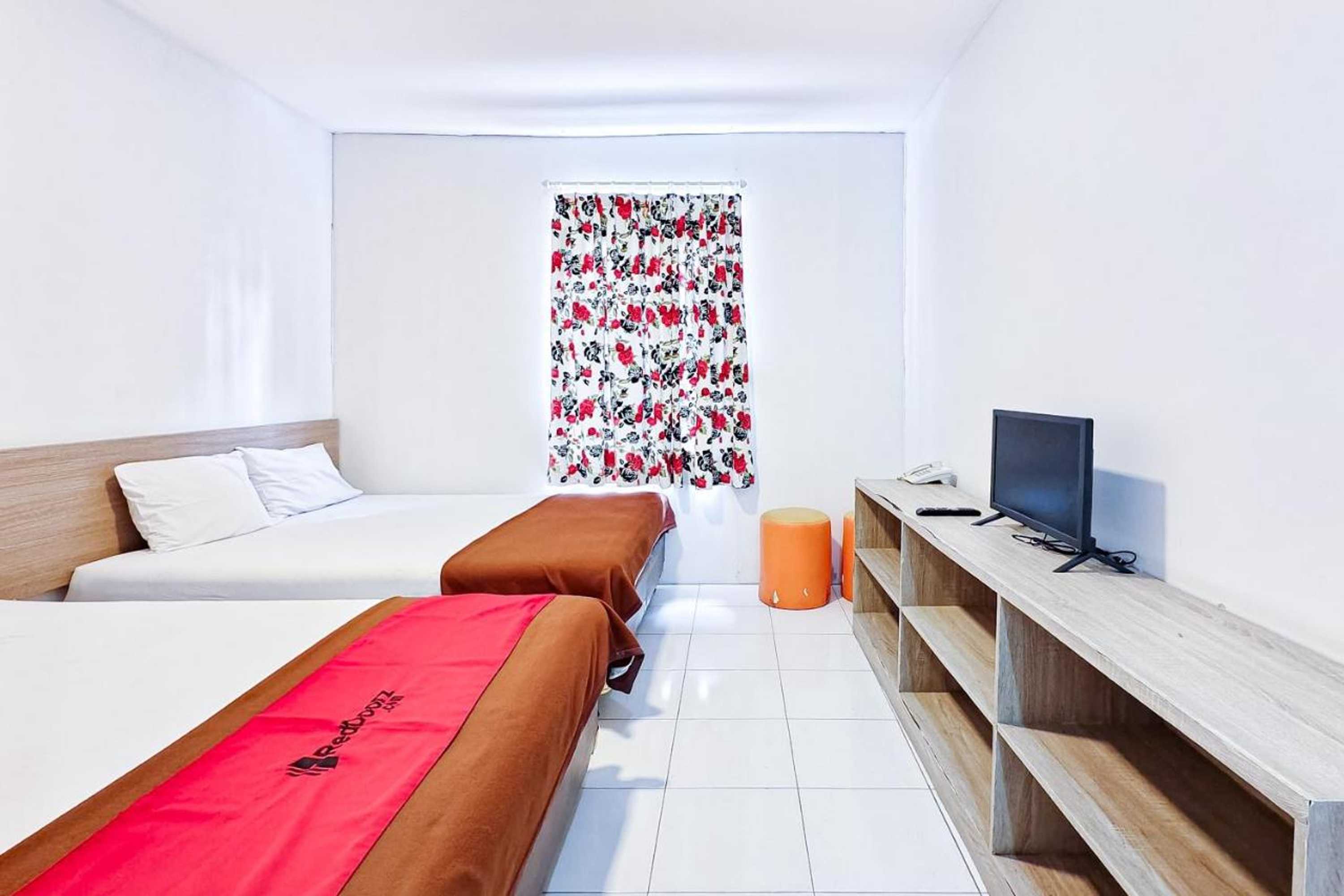 Gift card for Reddoorz Near Taman Safari 3