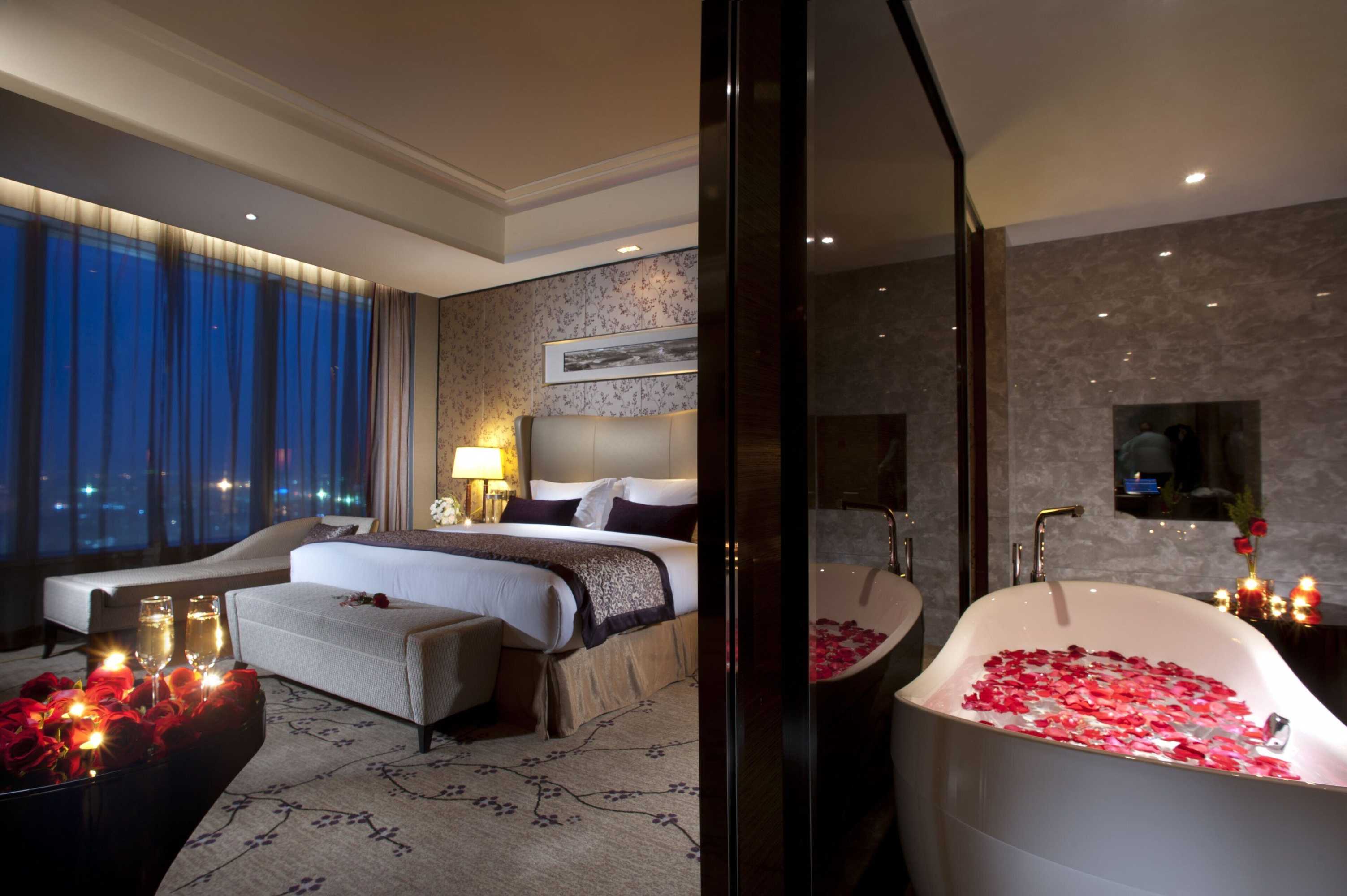 Gift card for Crowne Plaza Huizhou by Ihg Gift card for Crowne Plaza Huizhou by Ihg
