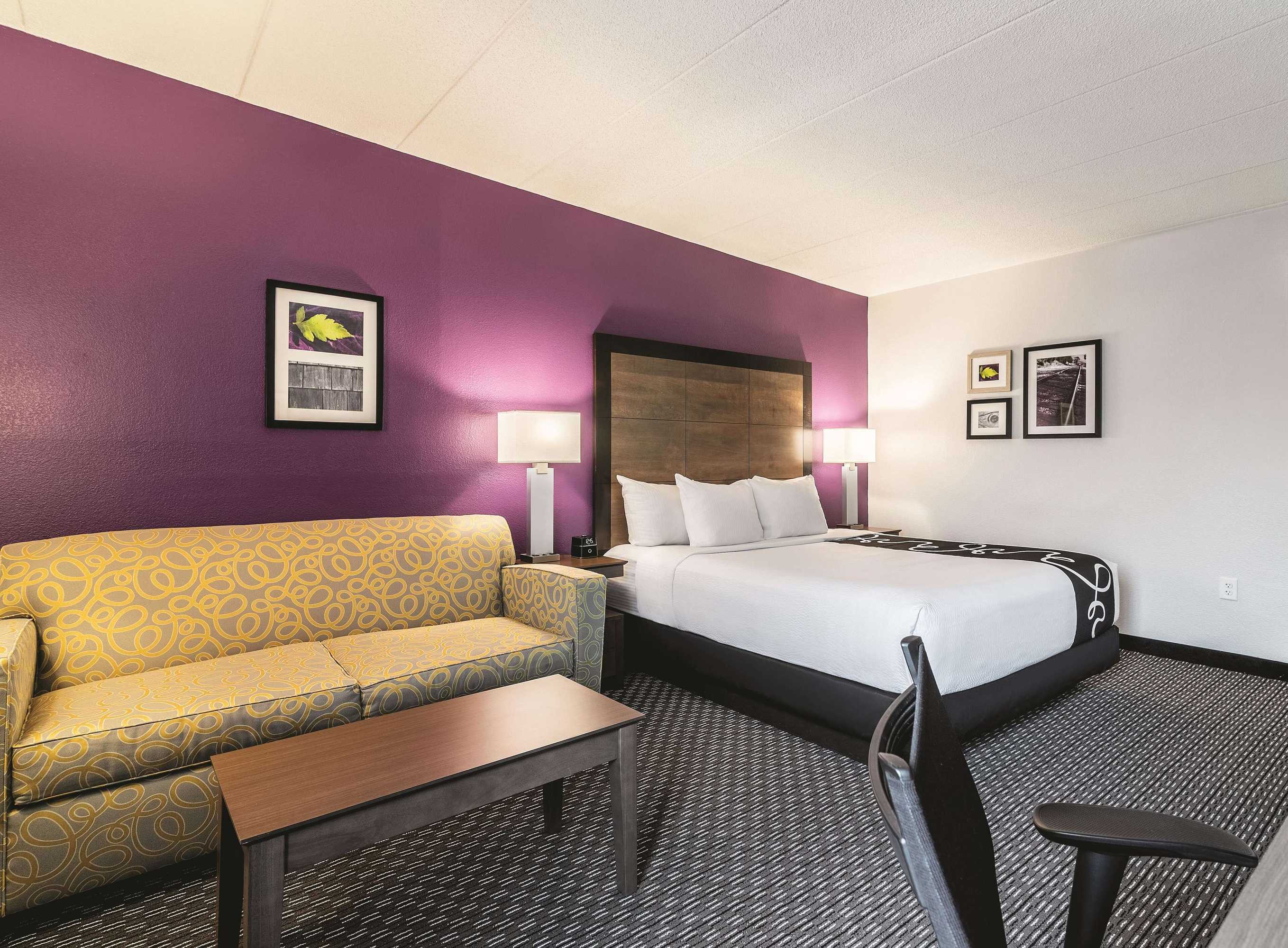 Gift card for La Quinta Inn & Suites by Wyndham Salem NH Gift card for La Quinta Inn & Suites by Wyndham Salem NH