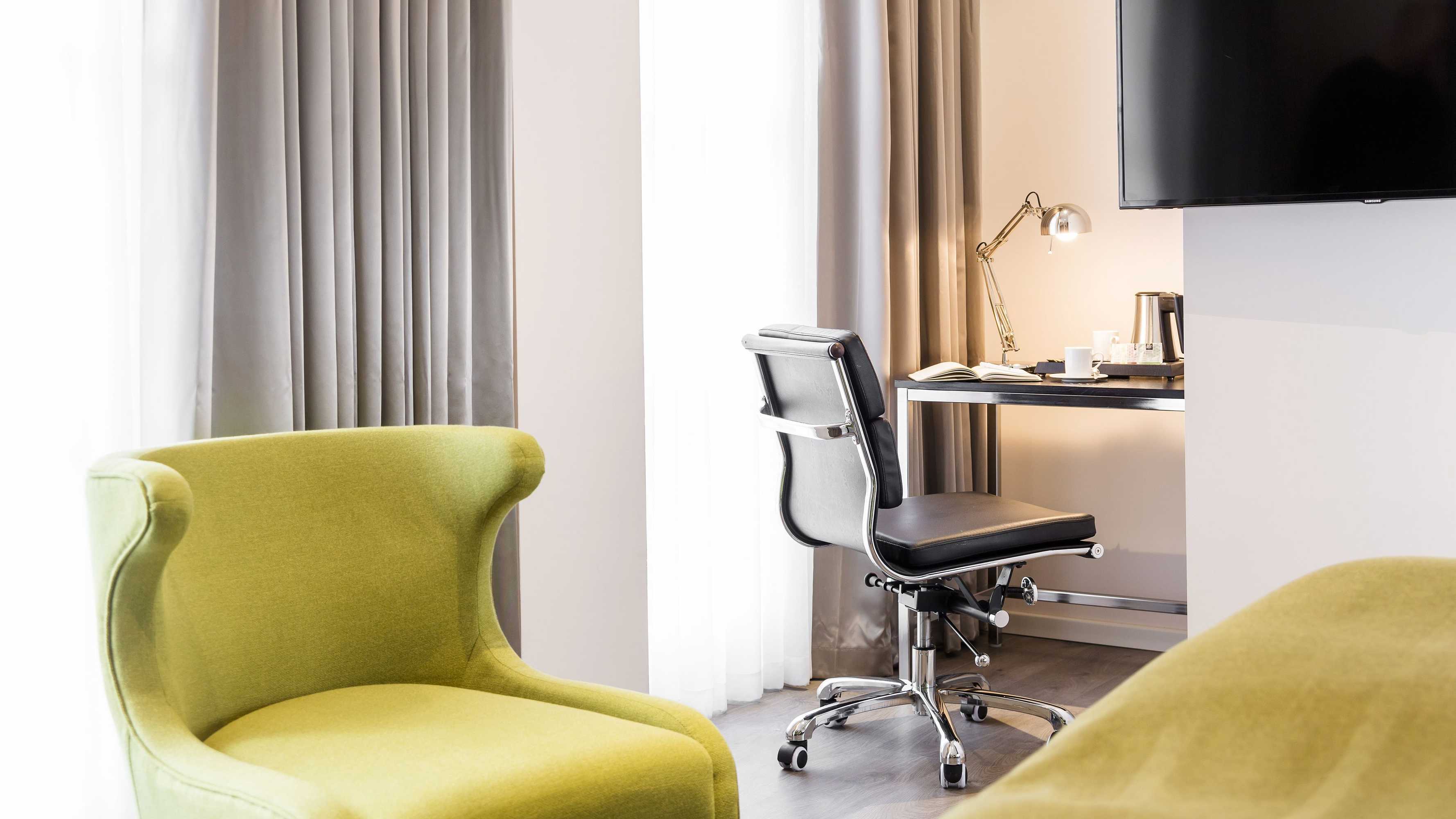 Gift card for Holiday Inn Dresden - Am Zwinger by Ihg Gift card for Holiday Inn Dresden - Am Zwinger by Ihg