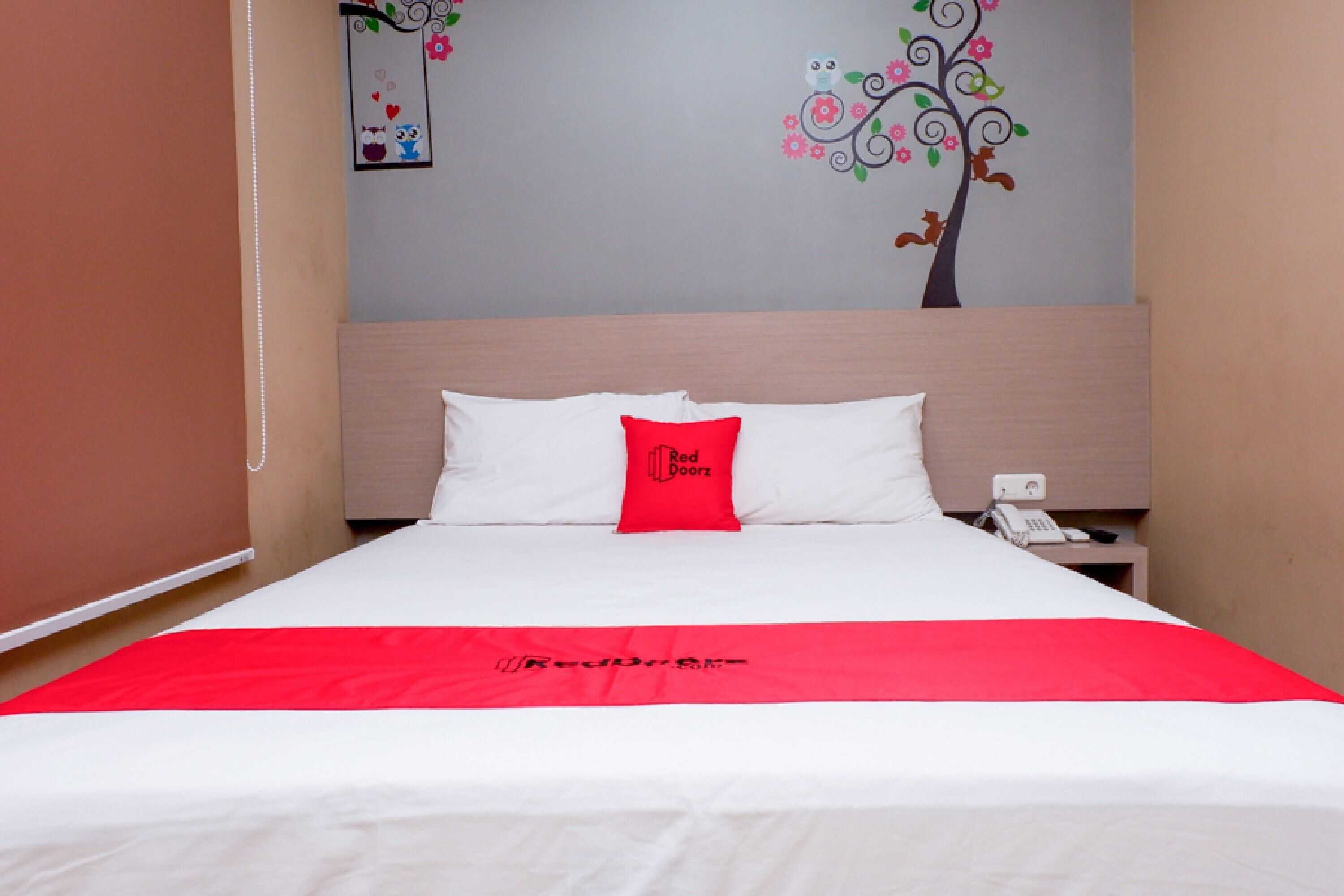 Gift card for Reddoorz Near Java Supermall Semarang Gift card for Reddoorz Near Java Supermall Semarang