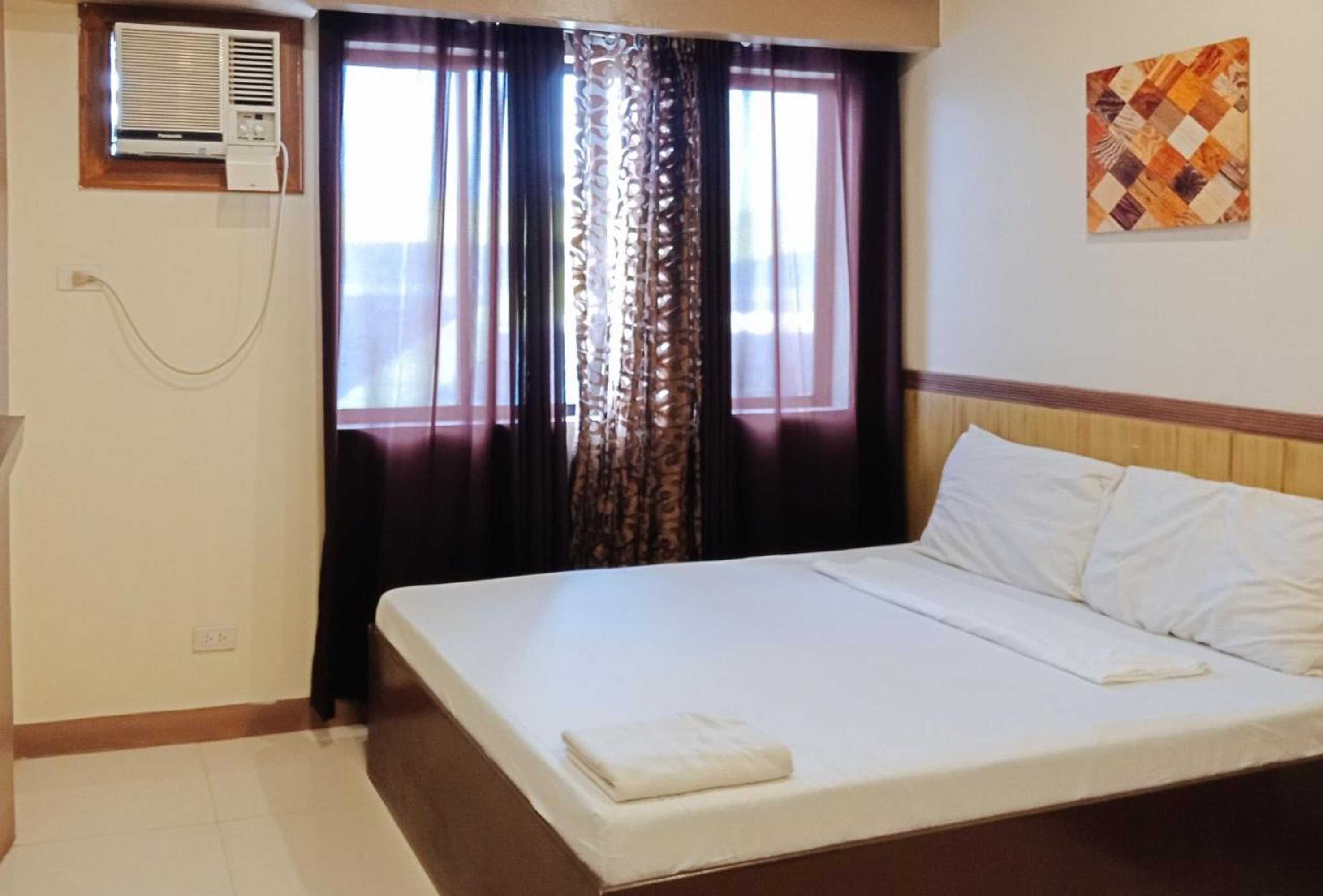Gift card for Reddoorz @ H.f. Golden Travellers Inn