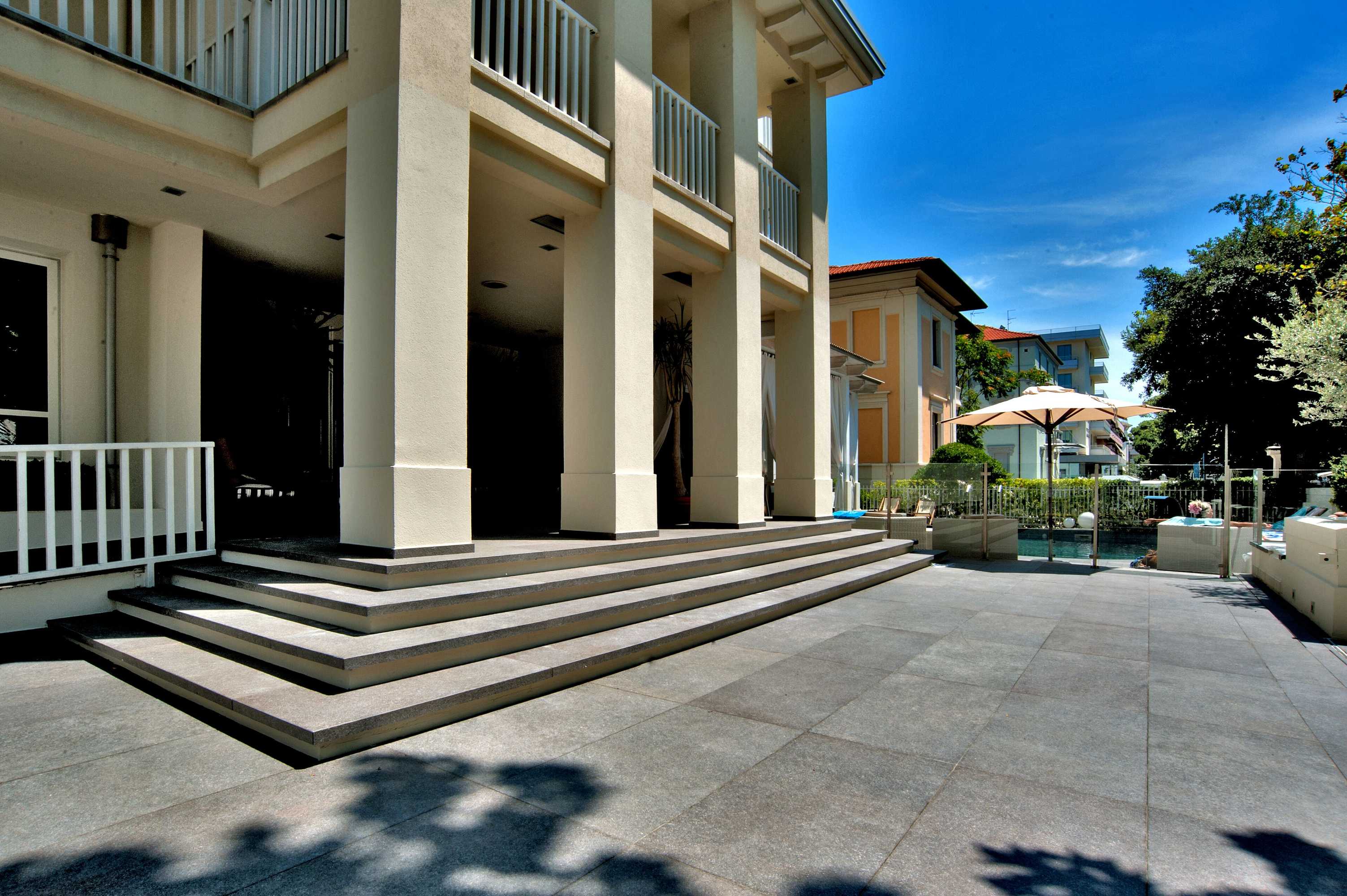 Gift card for Le Rose Suite Hotel Gift card for Le Rose Suite Hotel