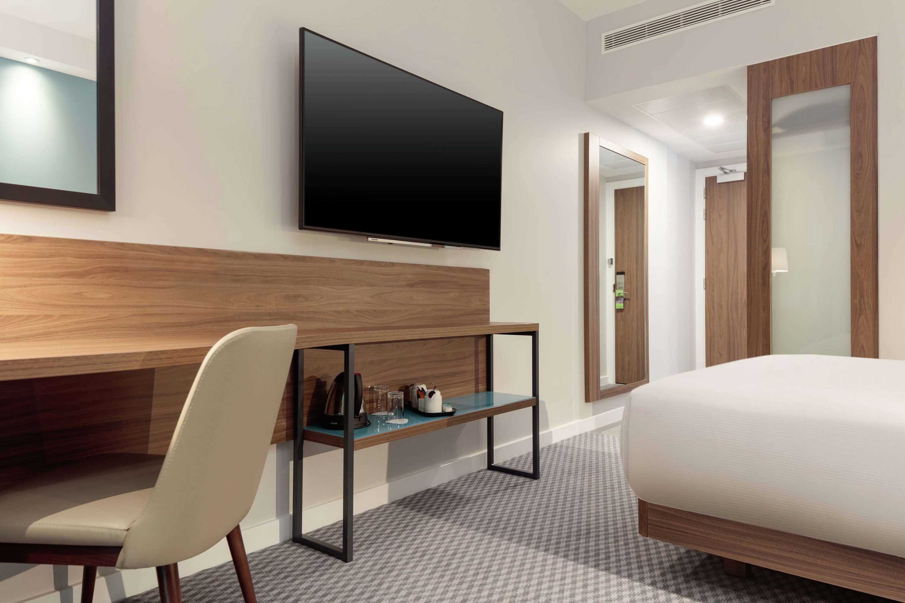 Gift card for Hampton by Hilton Edinburgh Airport Gift card for Hampton by Hilton Edinburgh Airport