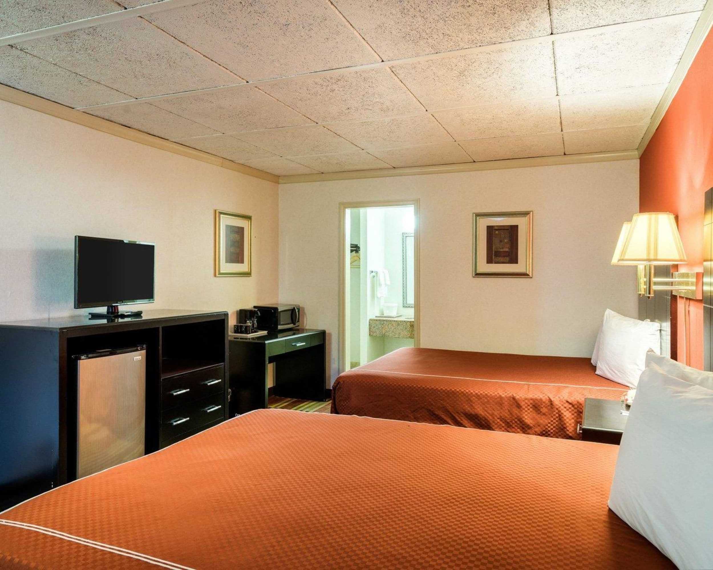 Gift card for Rodeway Inn University Gift card for Rodeway Inn University