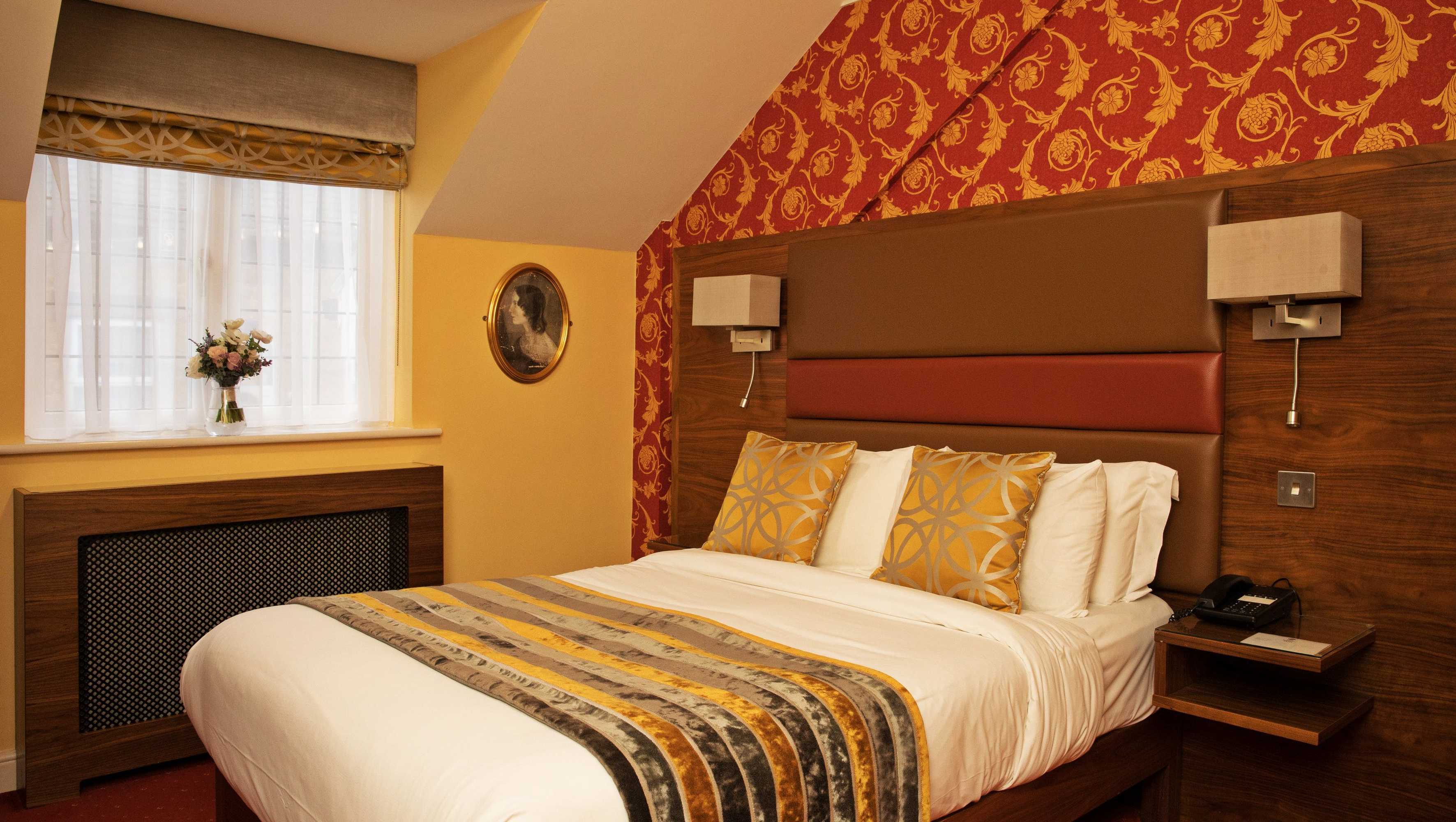 Gift card for Rogerthorpe Manor Hotel Gift card for Rogerthorpe Manor Hotel