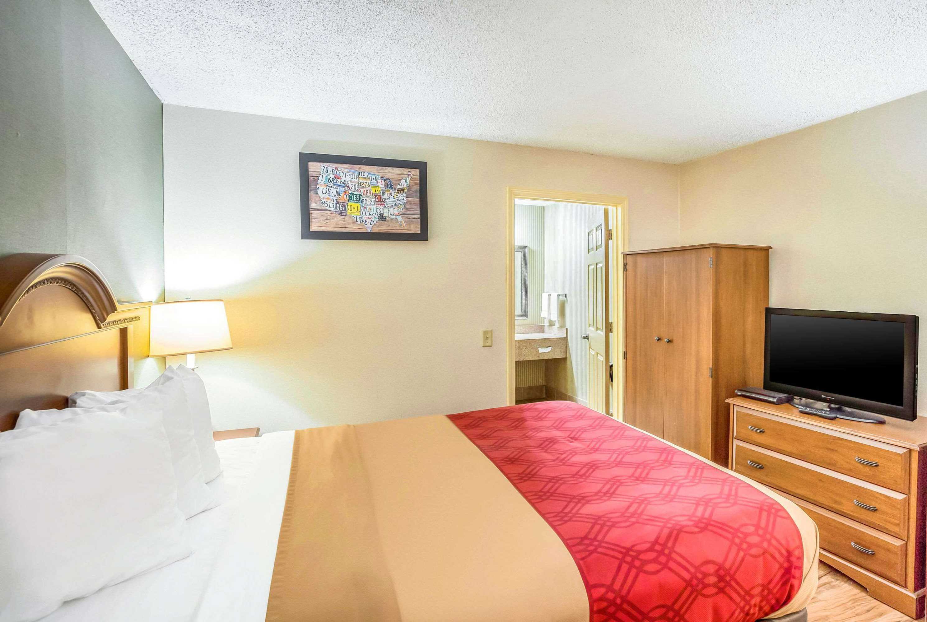 Gift card for Econo Lodge Huntington - Barboursville University Area Gift card for Econo Lodge Huntington - Barboursville University Area