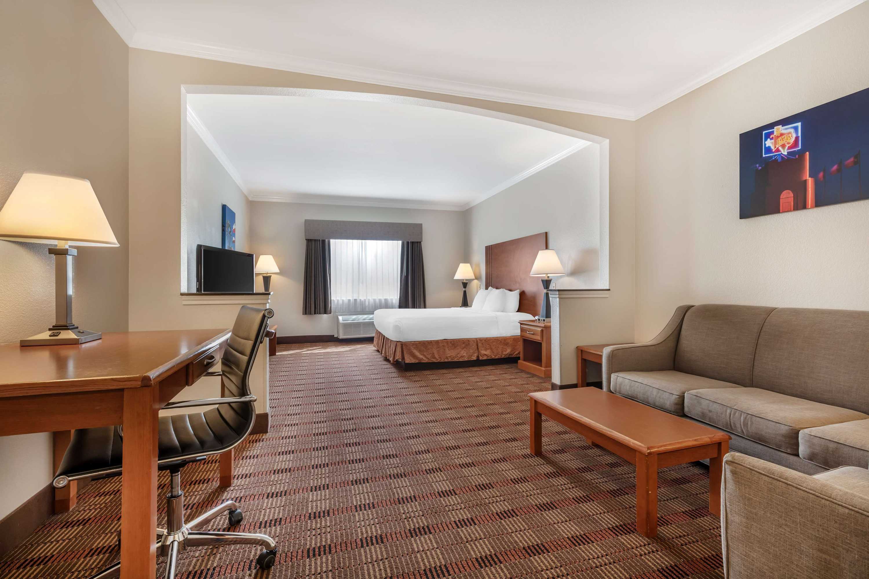 Gift card for Best Western Club House Inn & Suites Gift card for Best Western Club House Inn & Suites