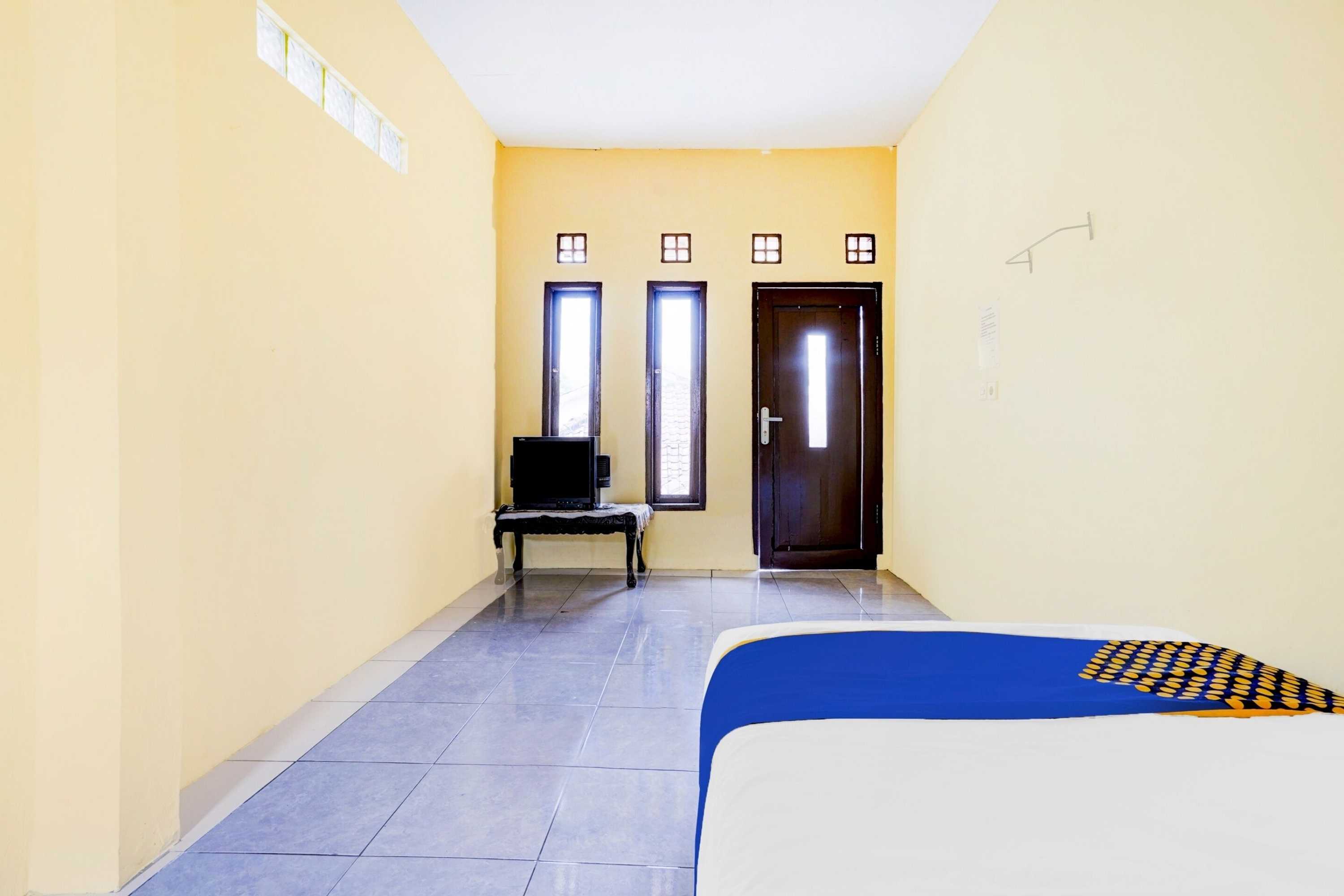 Gift card for Oyo Life 90701 Kost Syariah Deris Gift card for Oyo Life 90701 Kost Syariah Deris