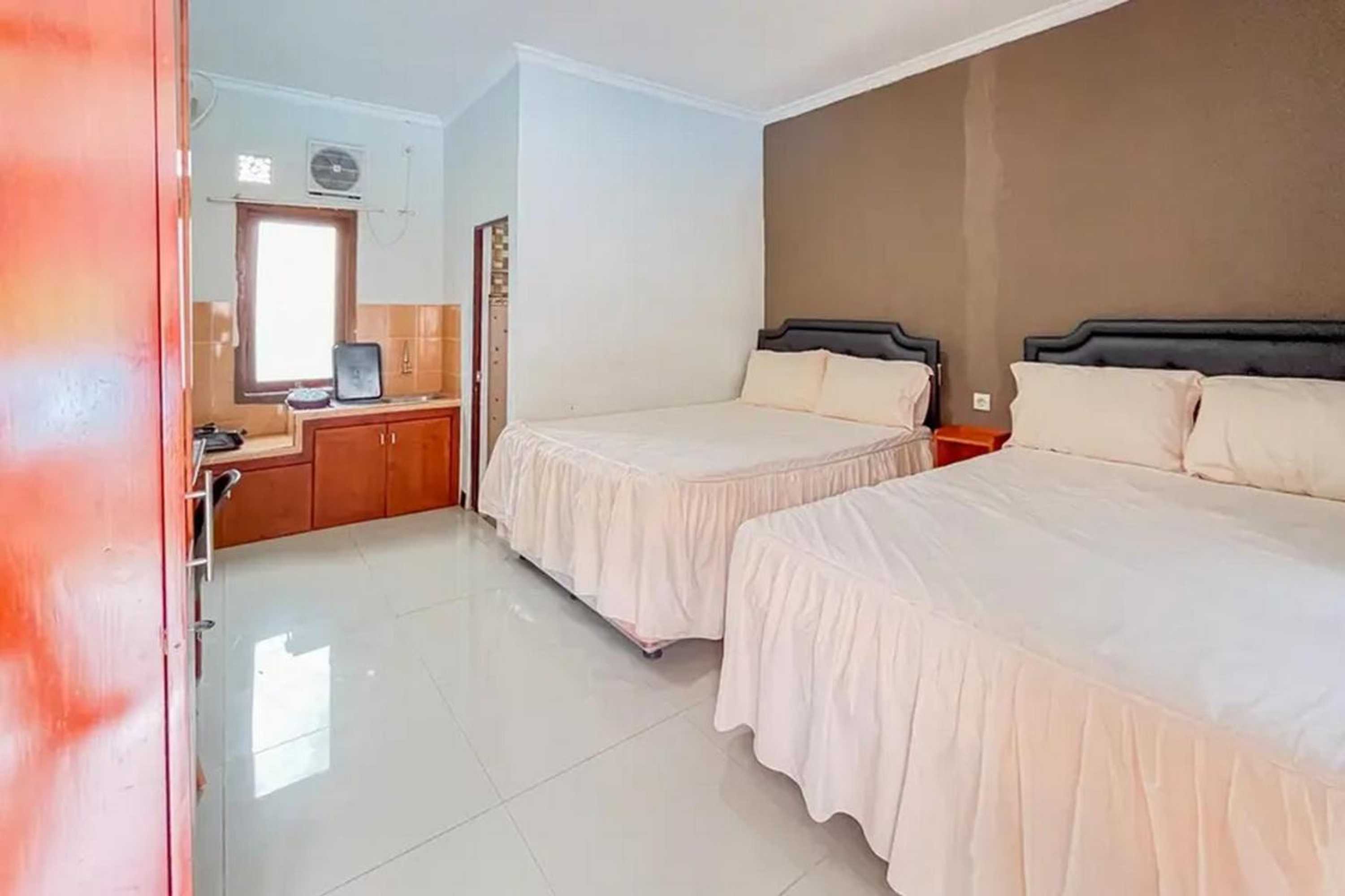 Gift card for Villa Kampoeng City Wonosalam Mitra Reddoorz