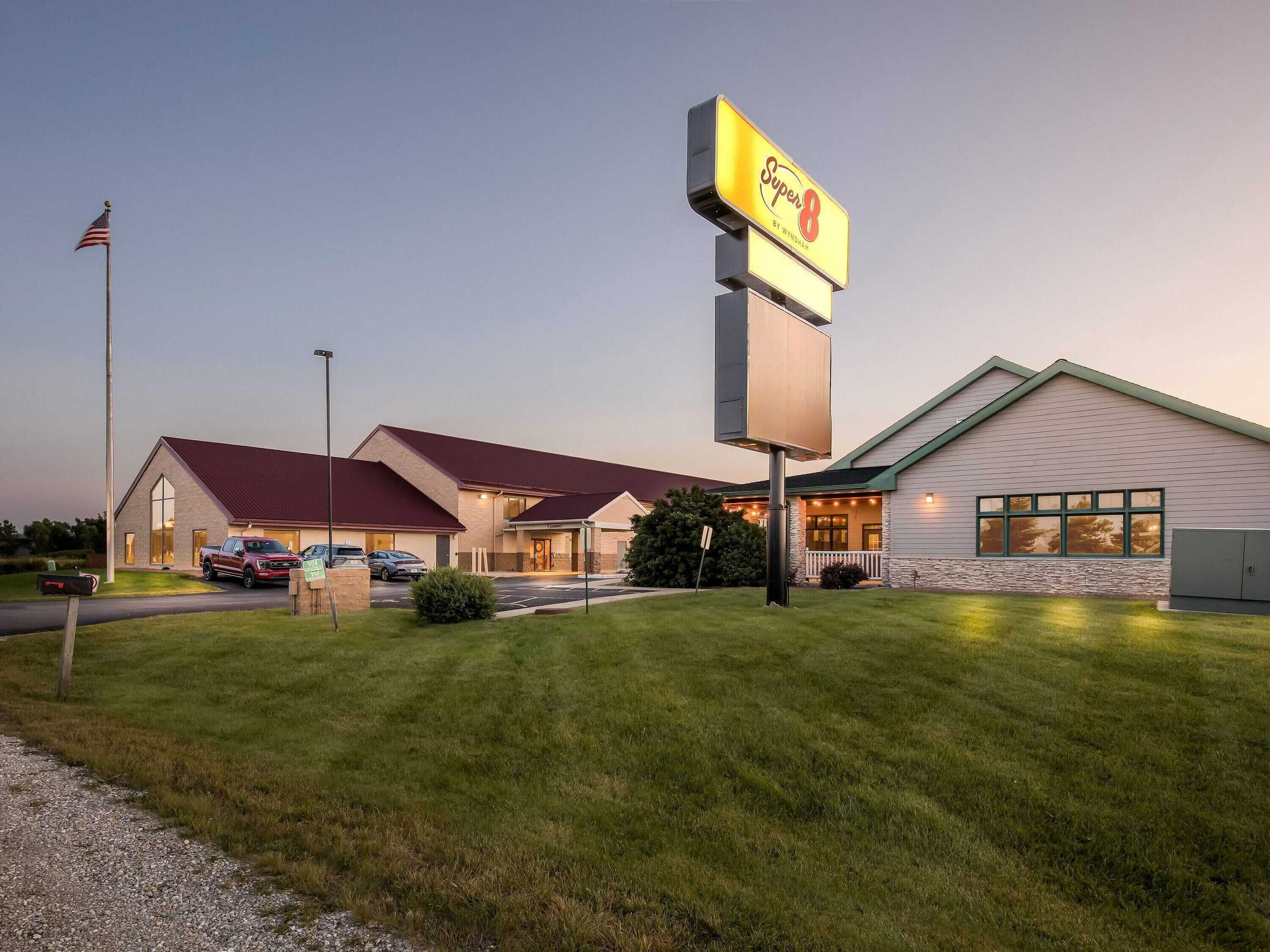 Gift card for Super 8 by Wyndham Sturtevant/racine Gift card for Super 8 by Wyndham Sturtevant/racine
