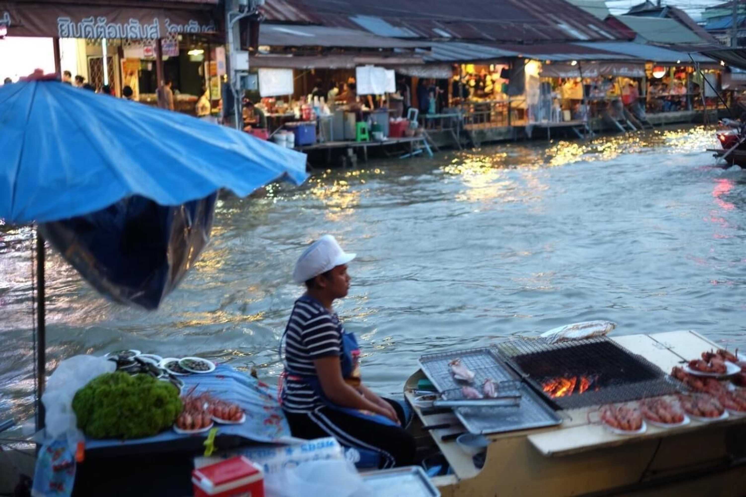 Gift card for Roomquest Amphawa Vaylasamran Floating Market Gift card for Roomquest Amphawa Vaylasamran Floating Market
