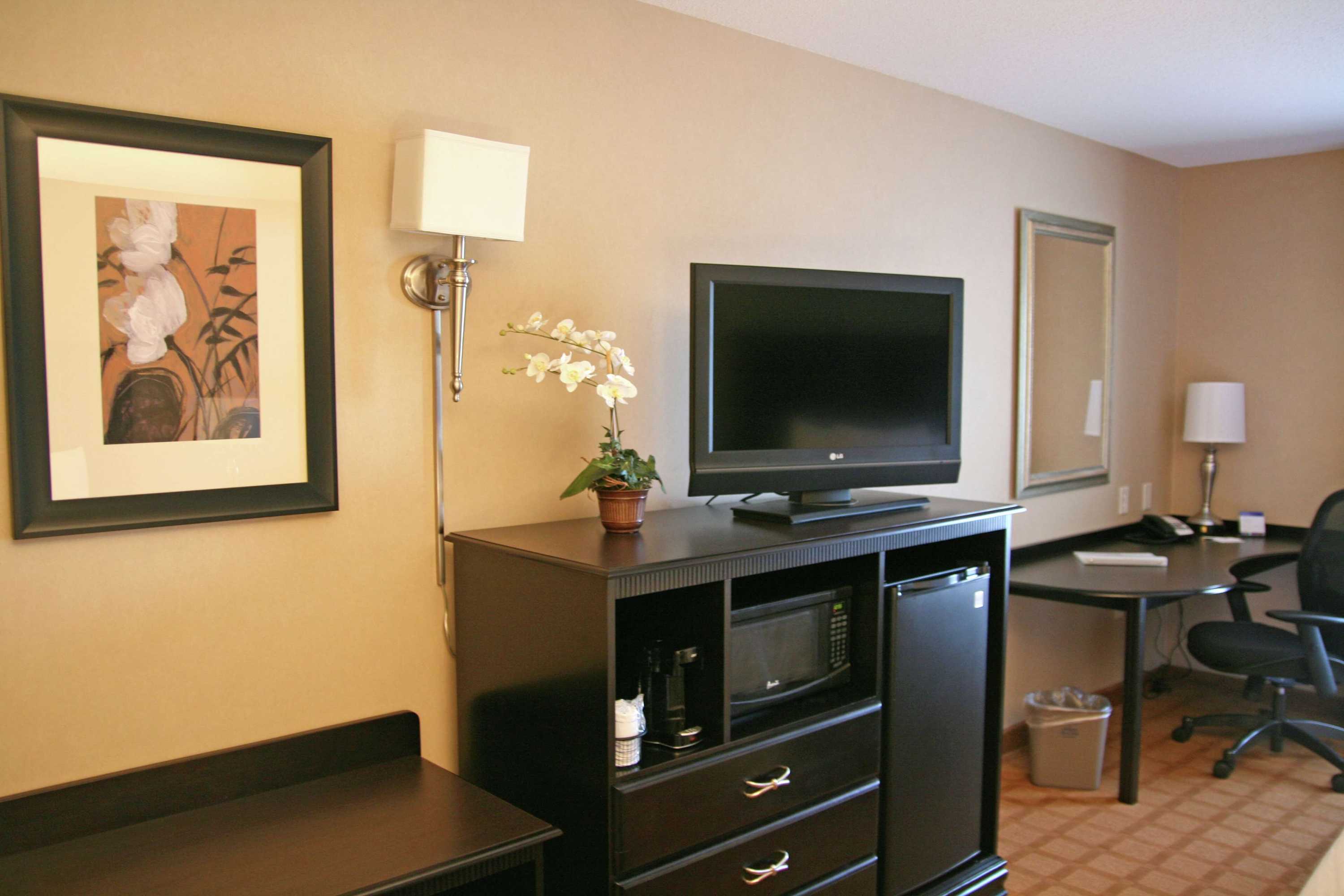 Gift card for Hampton Inn & Suites Chicago/st. Charles Gift card for Hampton Inn & Suites Chicago/st. Charles