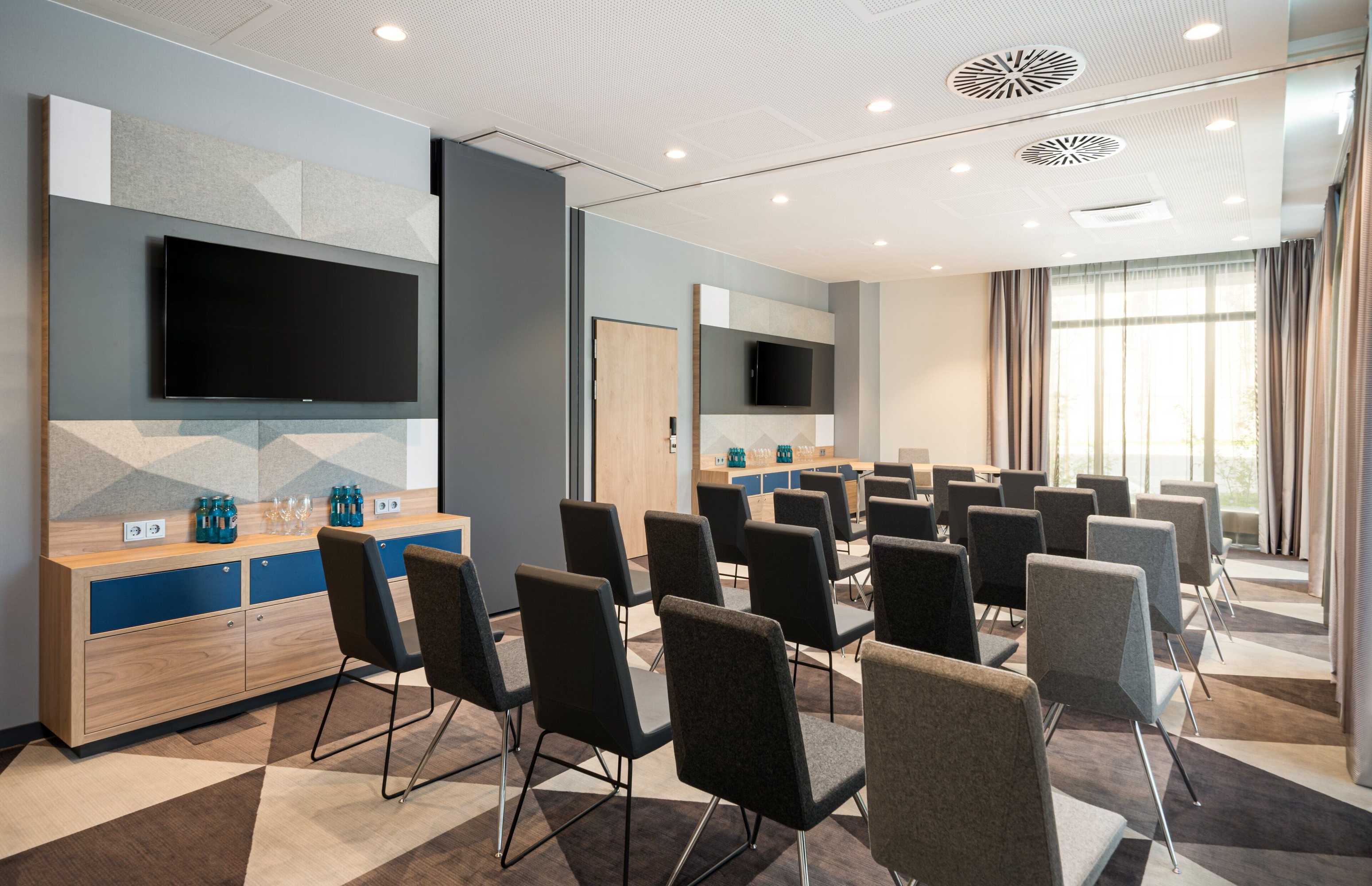 Gift card for Holiday Inn Express Rosenheim by Ihg Gift card for Holiday Inn Express Rosenheim by Ihg