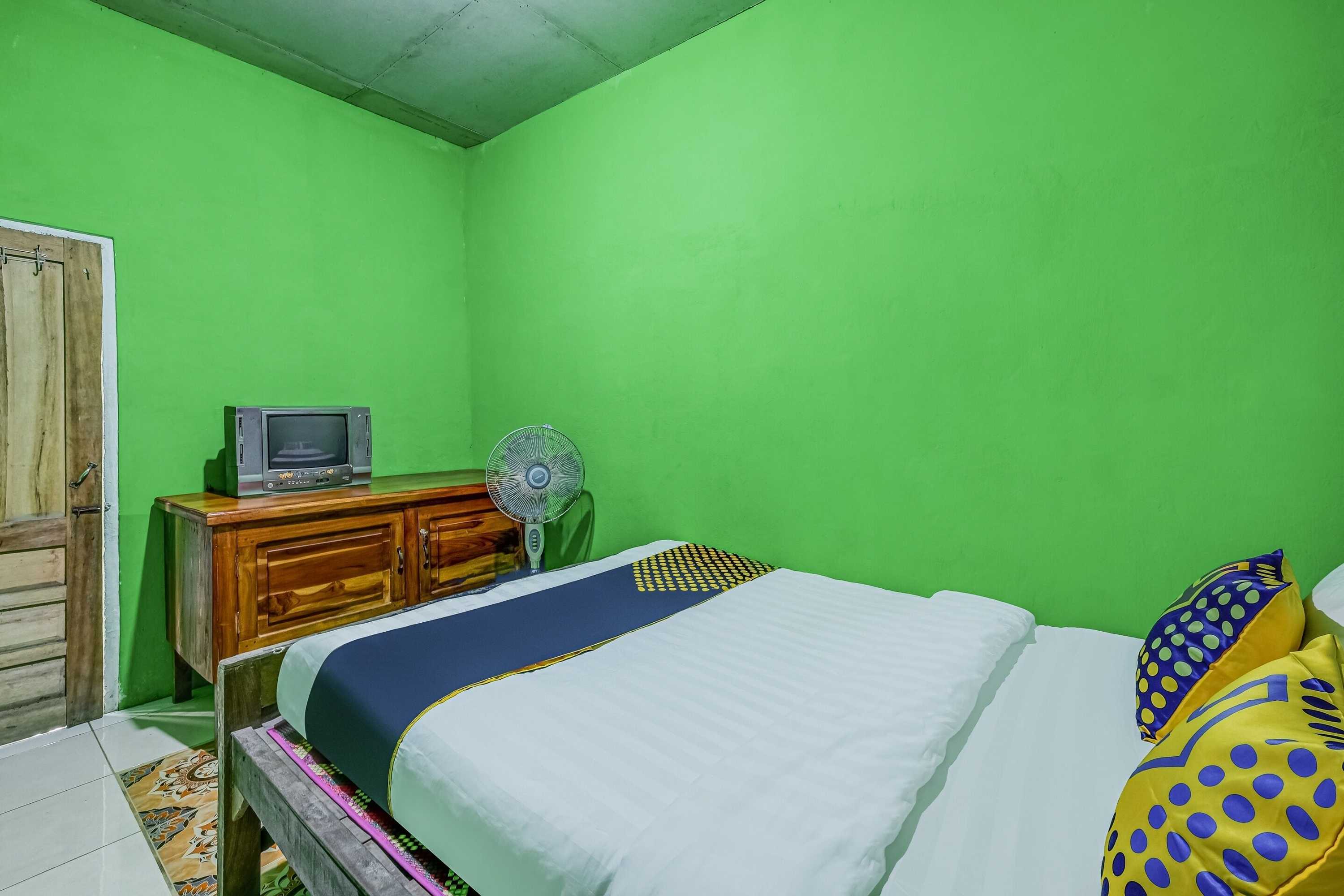 Gift card for Oyo Homes 90996 Desa Wisata Pulesari Syariah