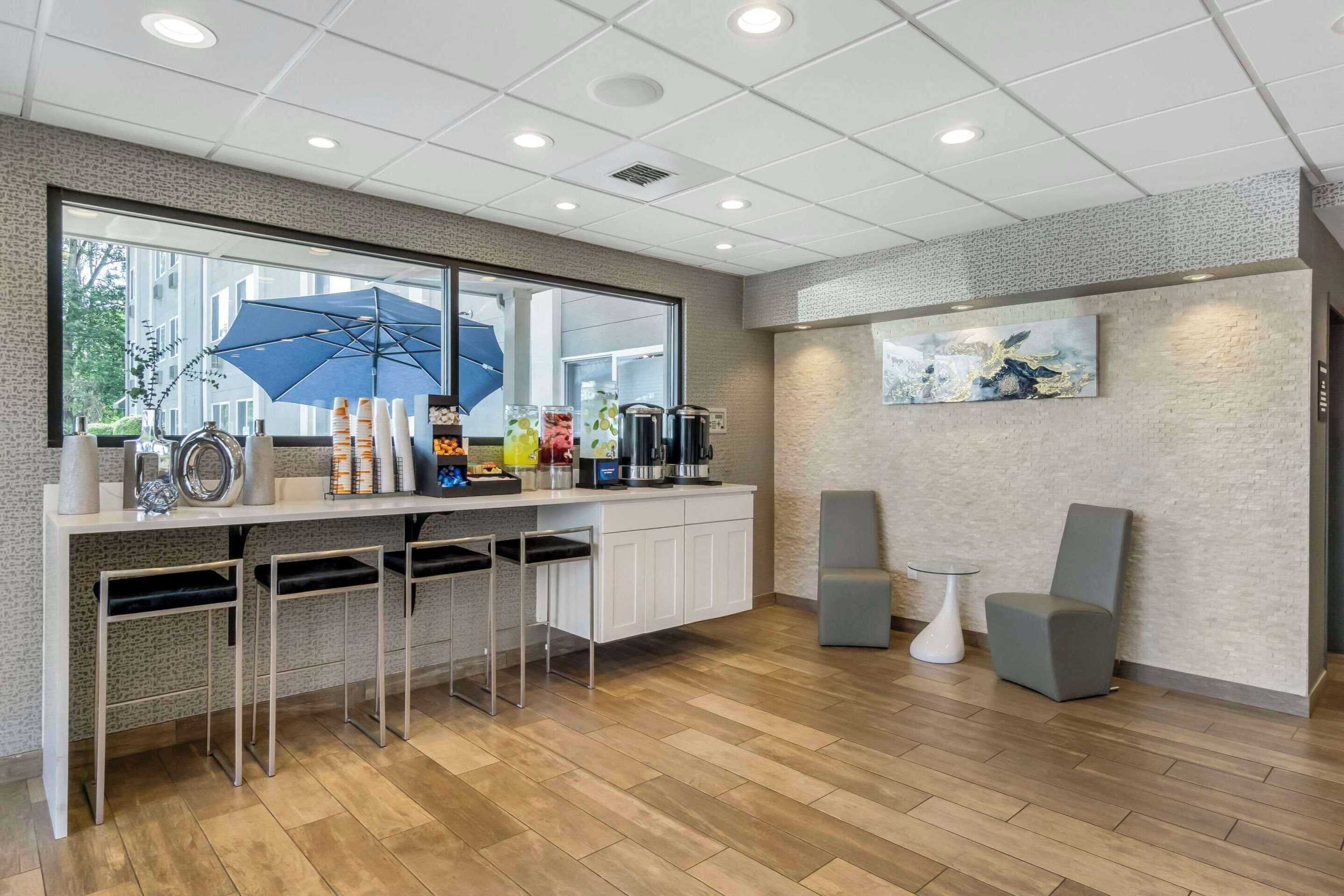 Gift card for Comfort Inn & Suites Pacific - Auburn