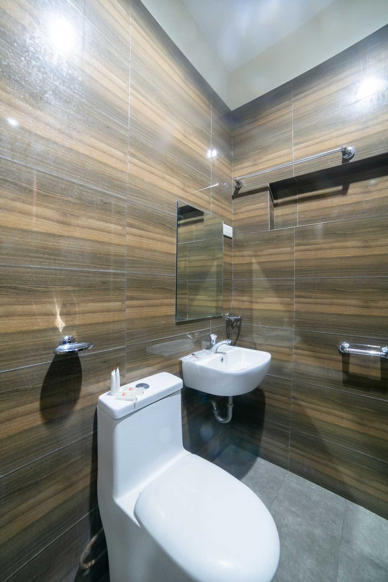 Gift card for Oyo 183 Jrjf Hotel